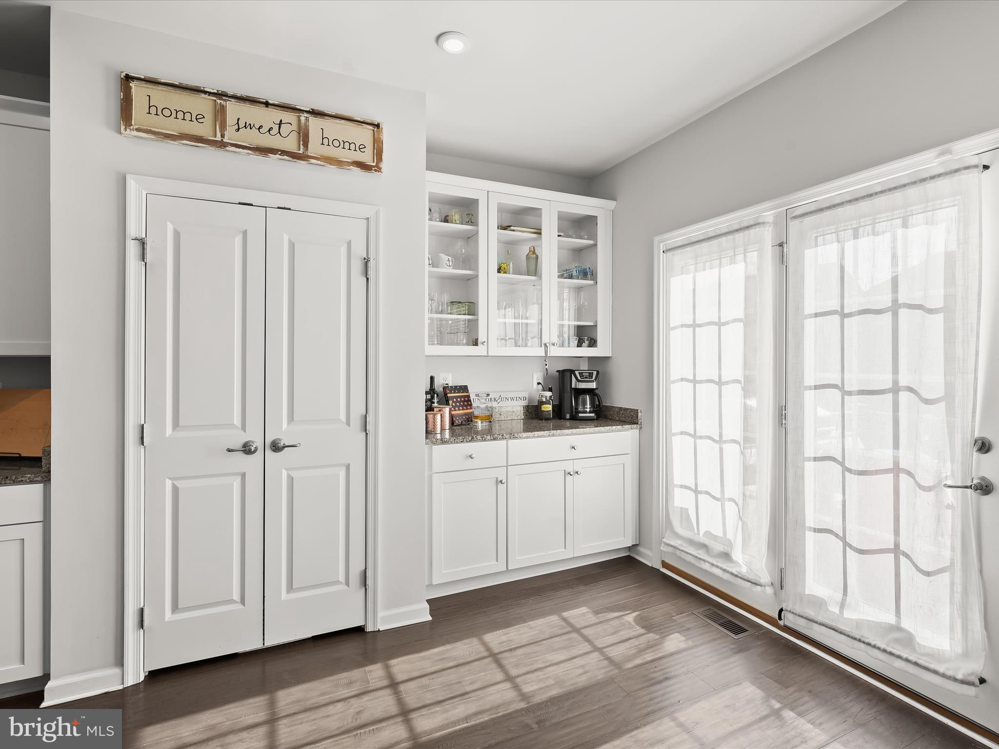 OAKDALE VILLAGE - Residential