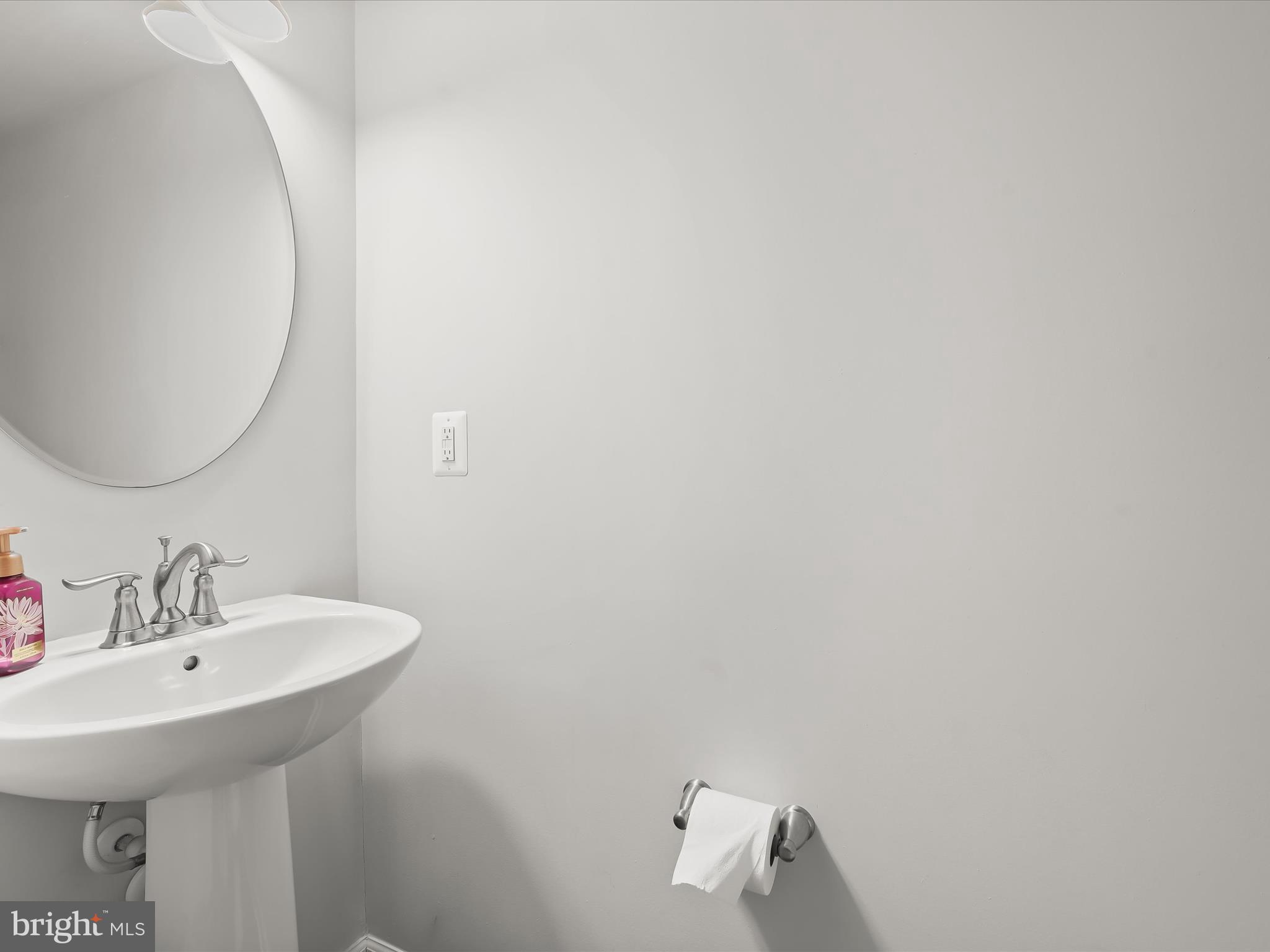 OAKDALE VILLAGE - Residential