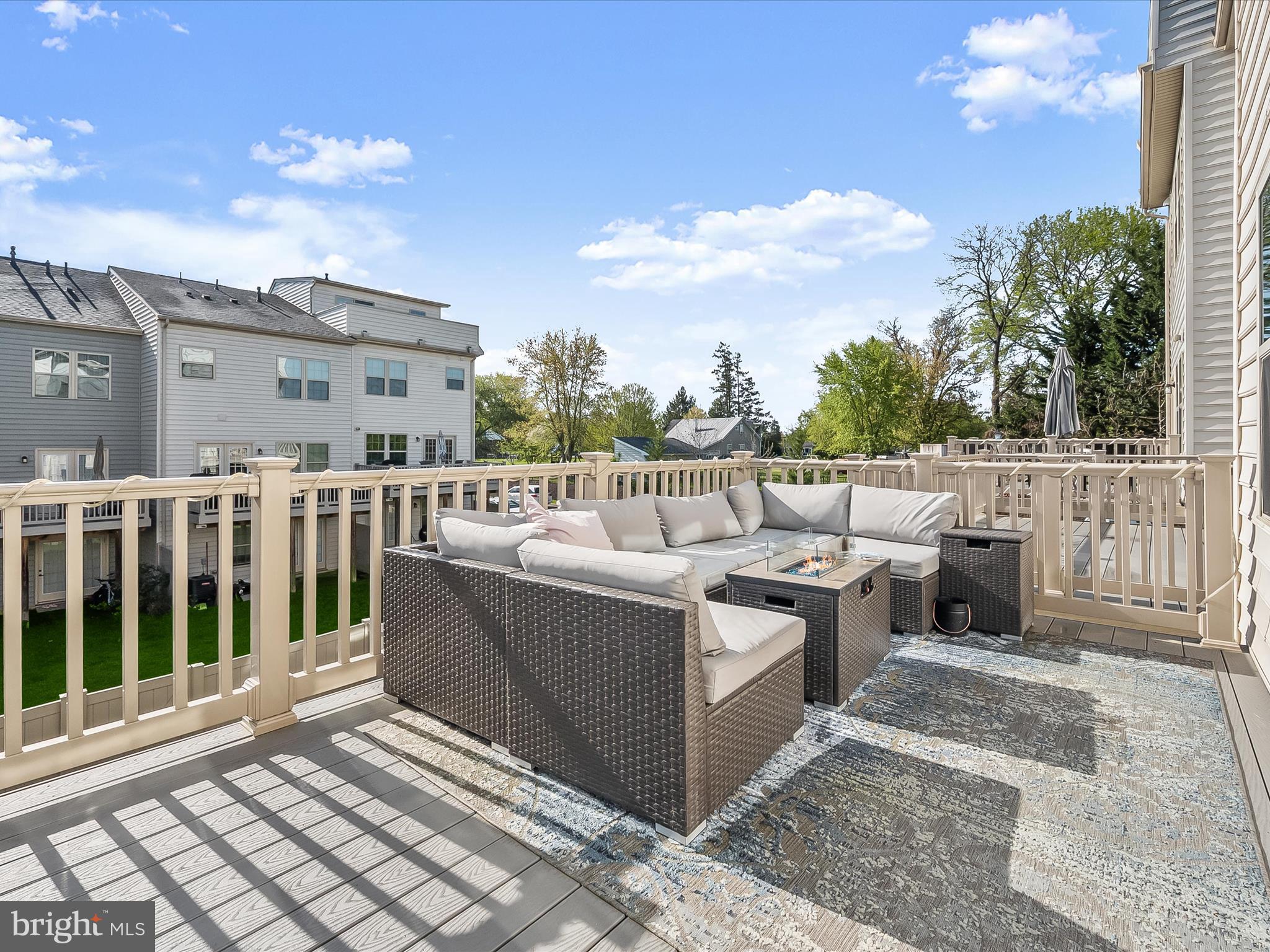 OAKDALE VILLAGE - Residential