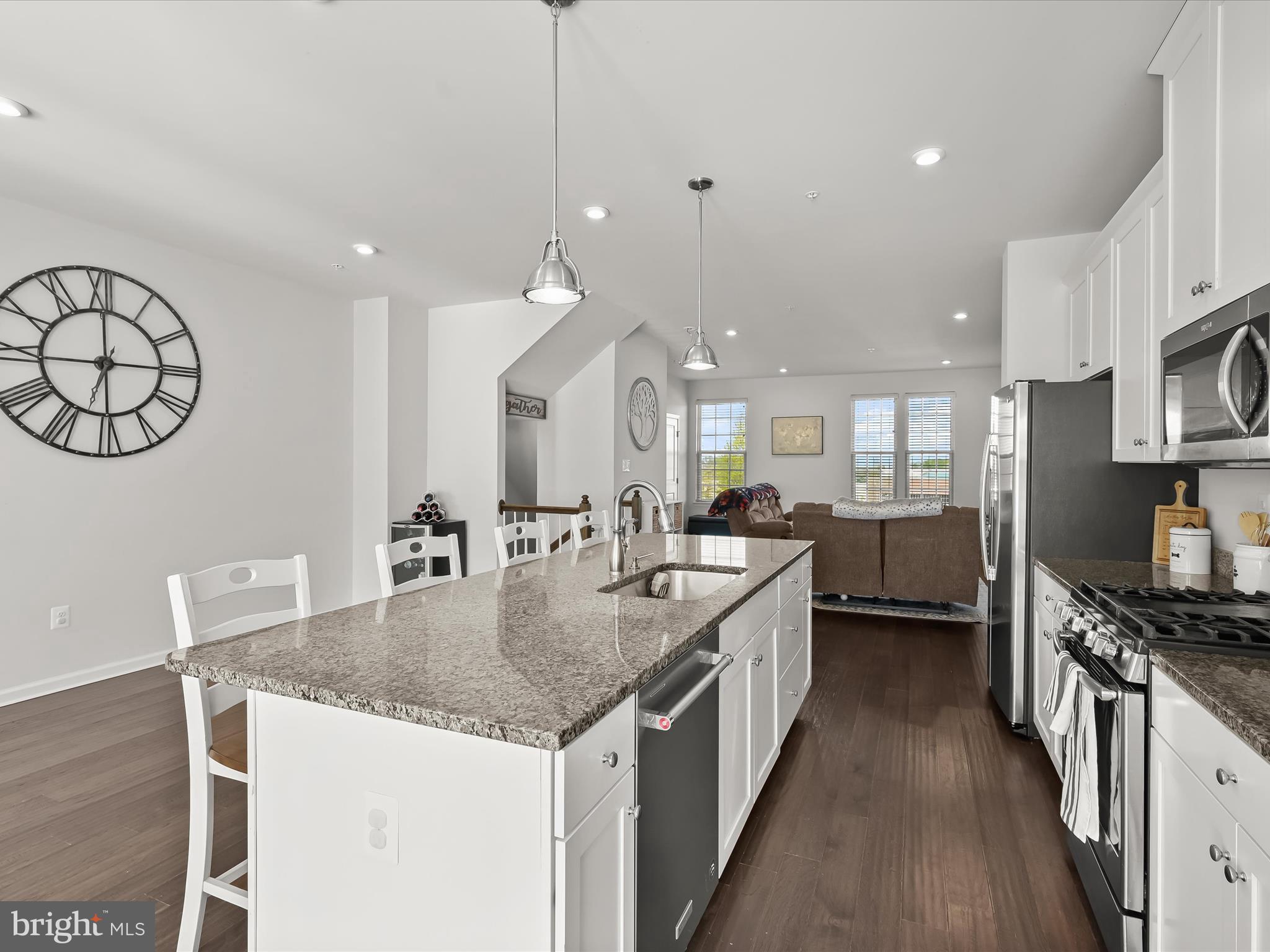 OAKDALE VILLAGE - Residential