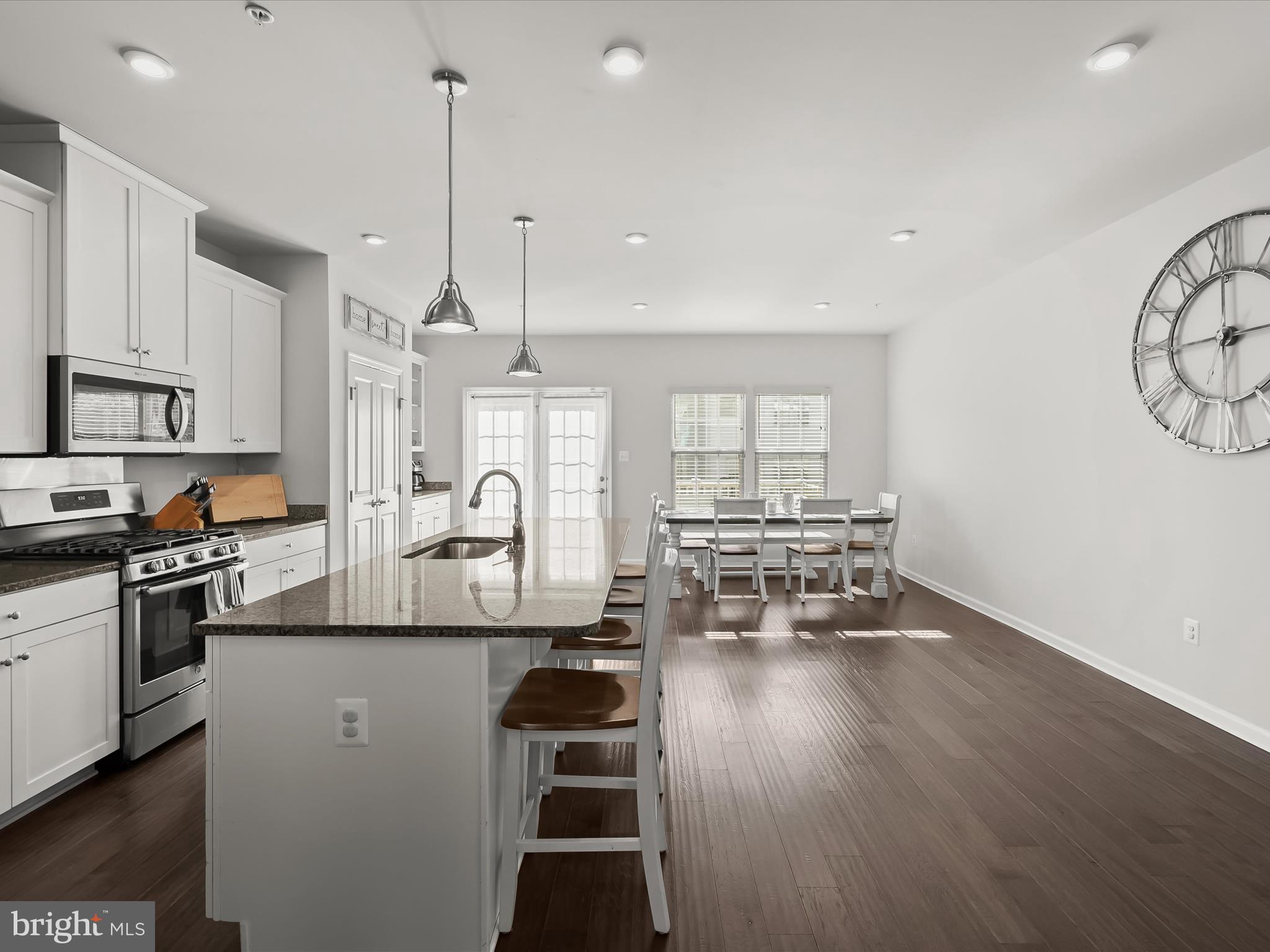 OAKDALE VILLAGE - Residential