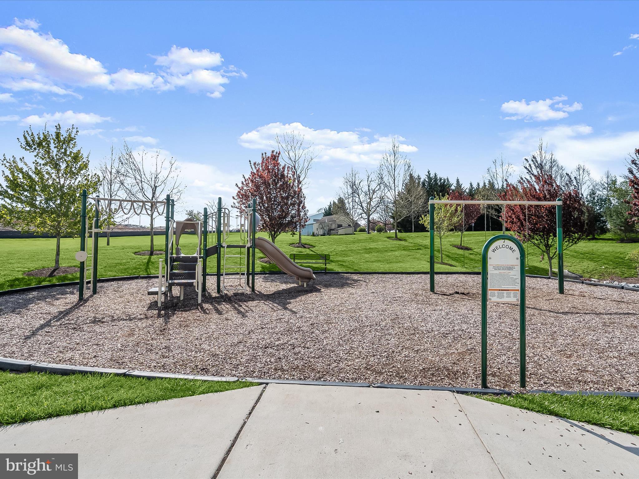 OAKDALE VILLAGE - Residential