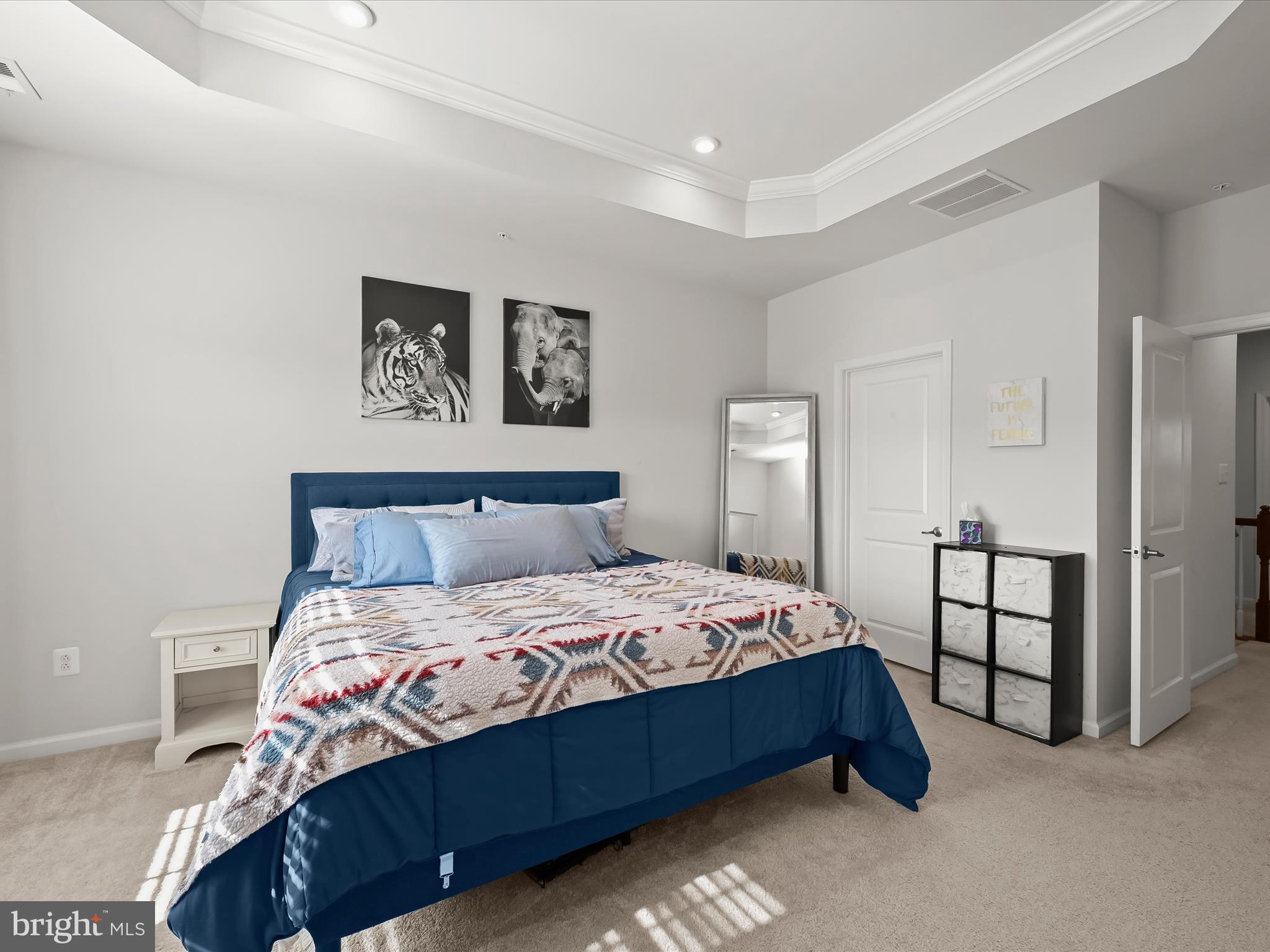 OAKDALE VILLAGE - Residential