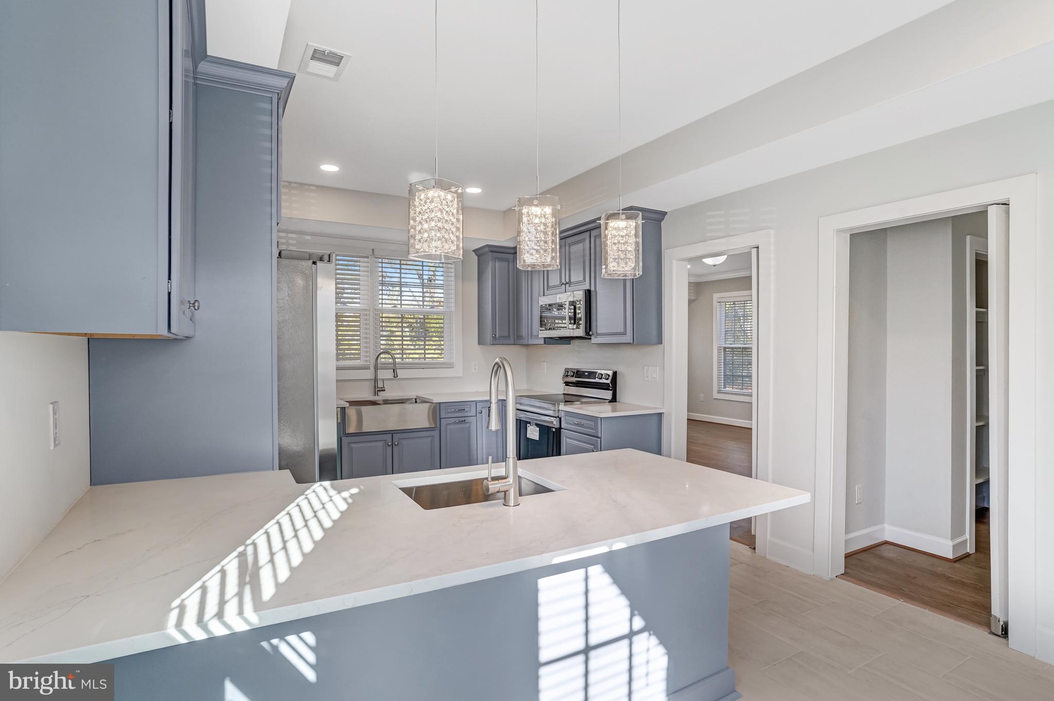 FIVE OAKS ESTATES - Residential