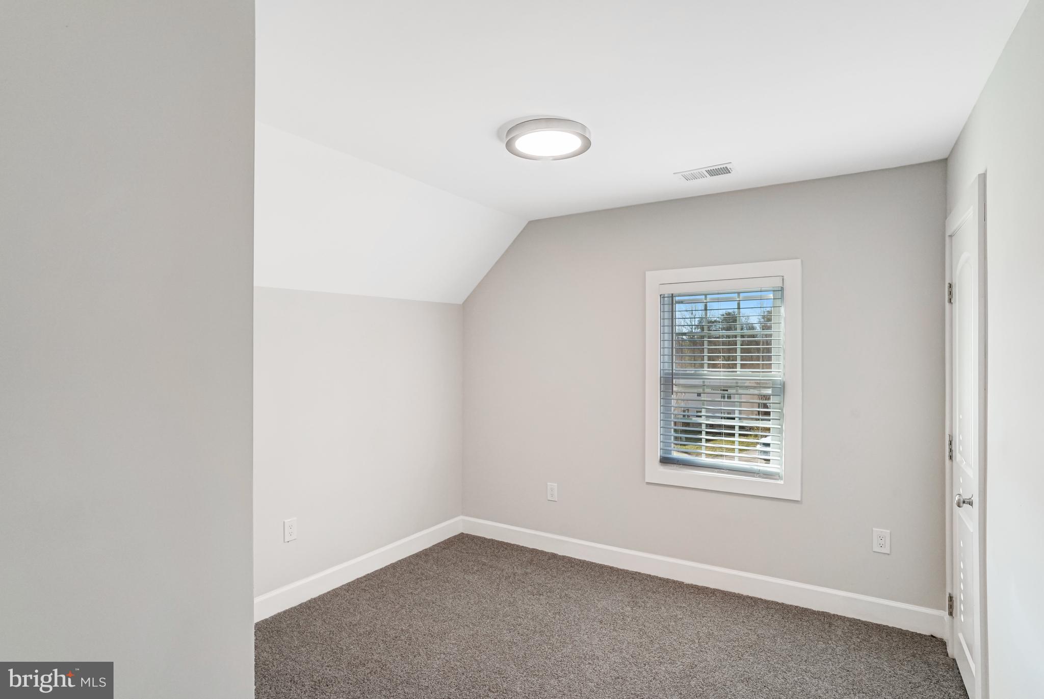 FIVE OAKS ESTATES - Residential