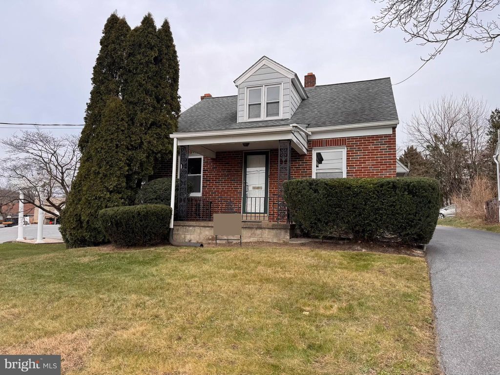 Photo of 3611 Kutztown Road, READING, PA 19605 (MLS # PABK2066242)