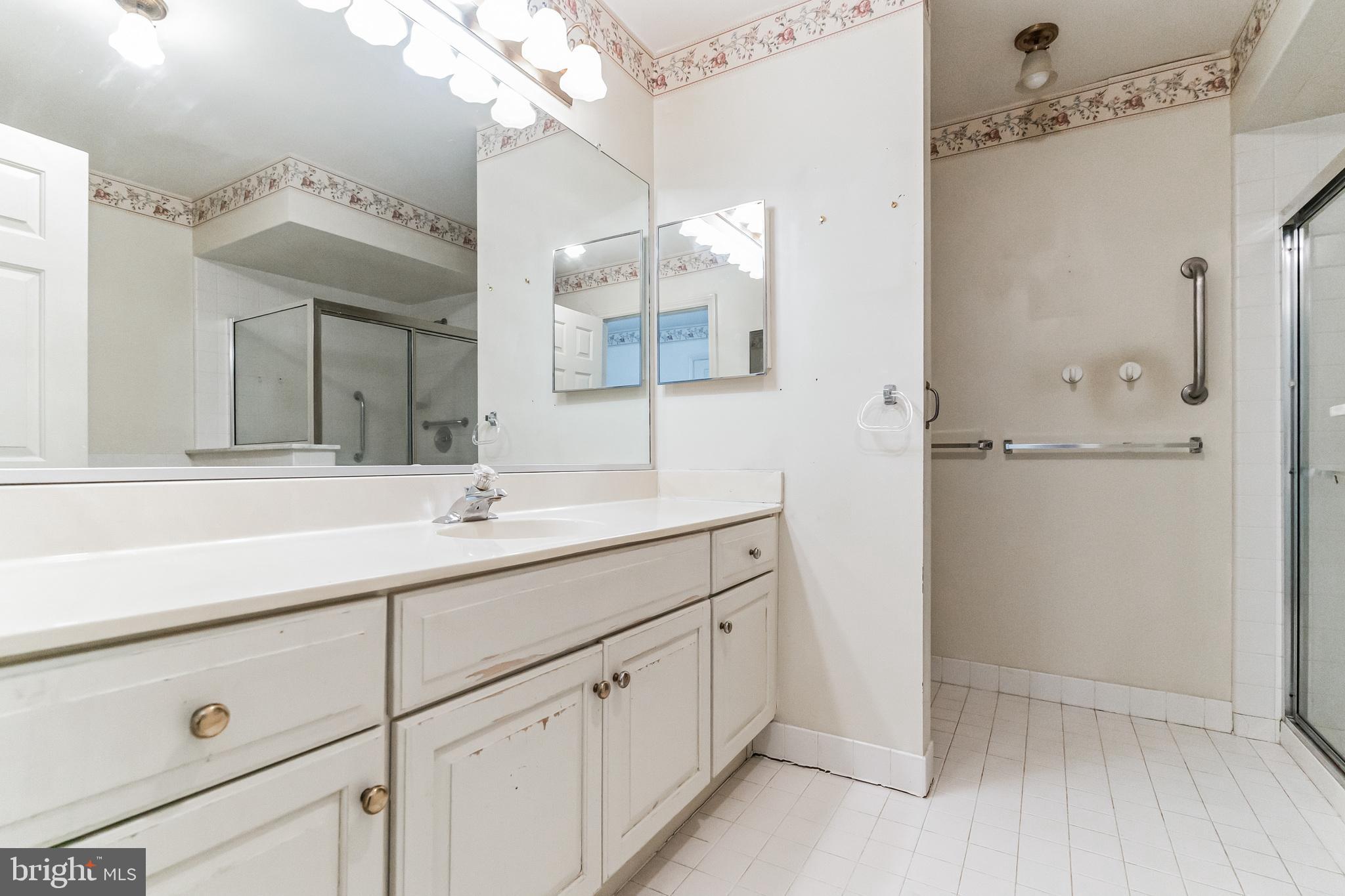 THE HIGHLANDS - Residential