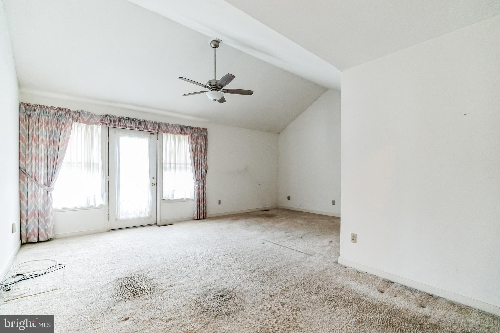 THE HIGHLANDS - Residential