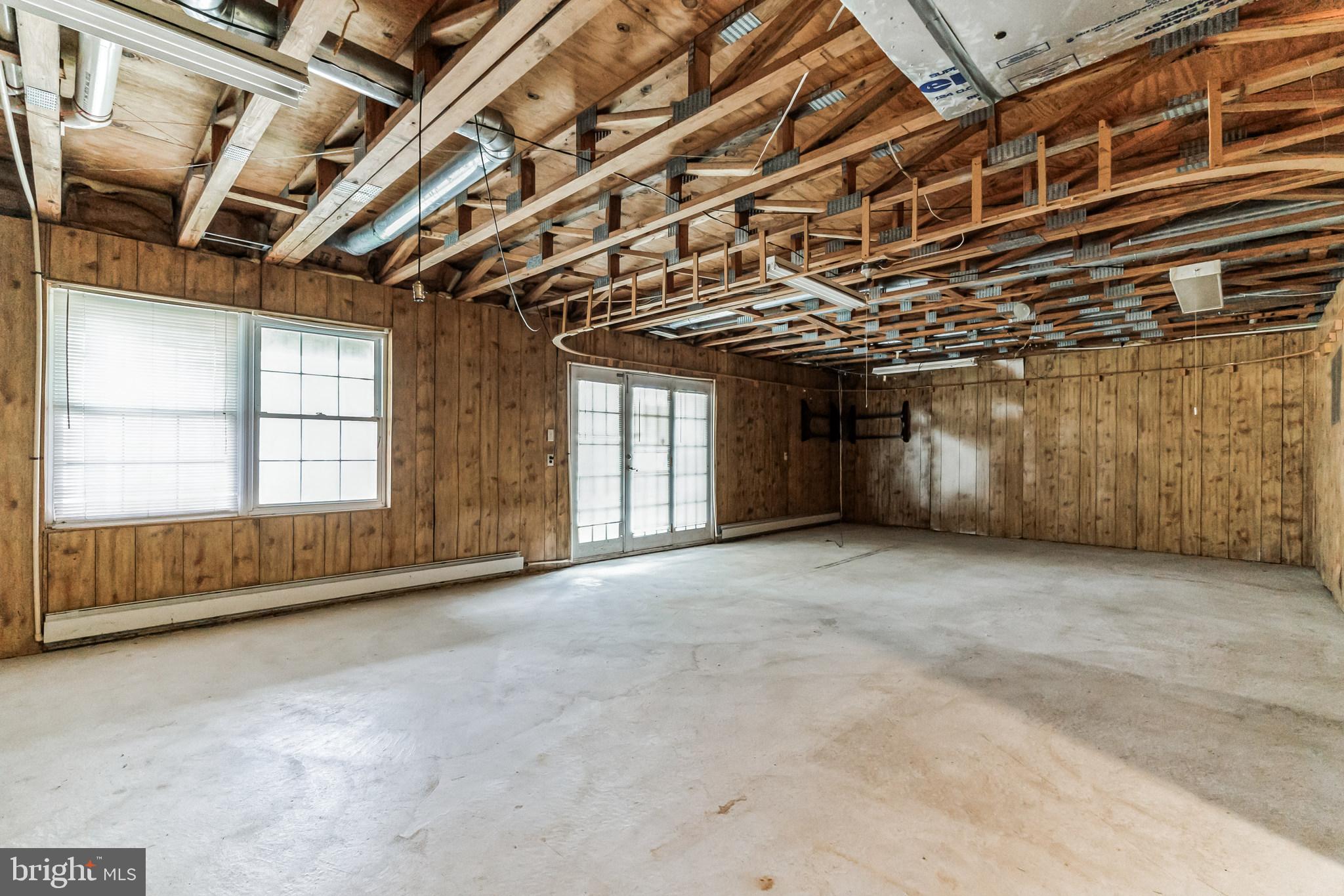 THE HIGHLANDS - Residential