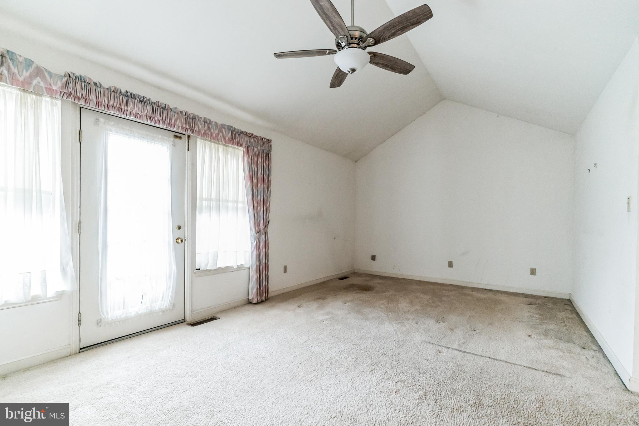 THE HIGHLANDS - Residential