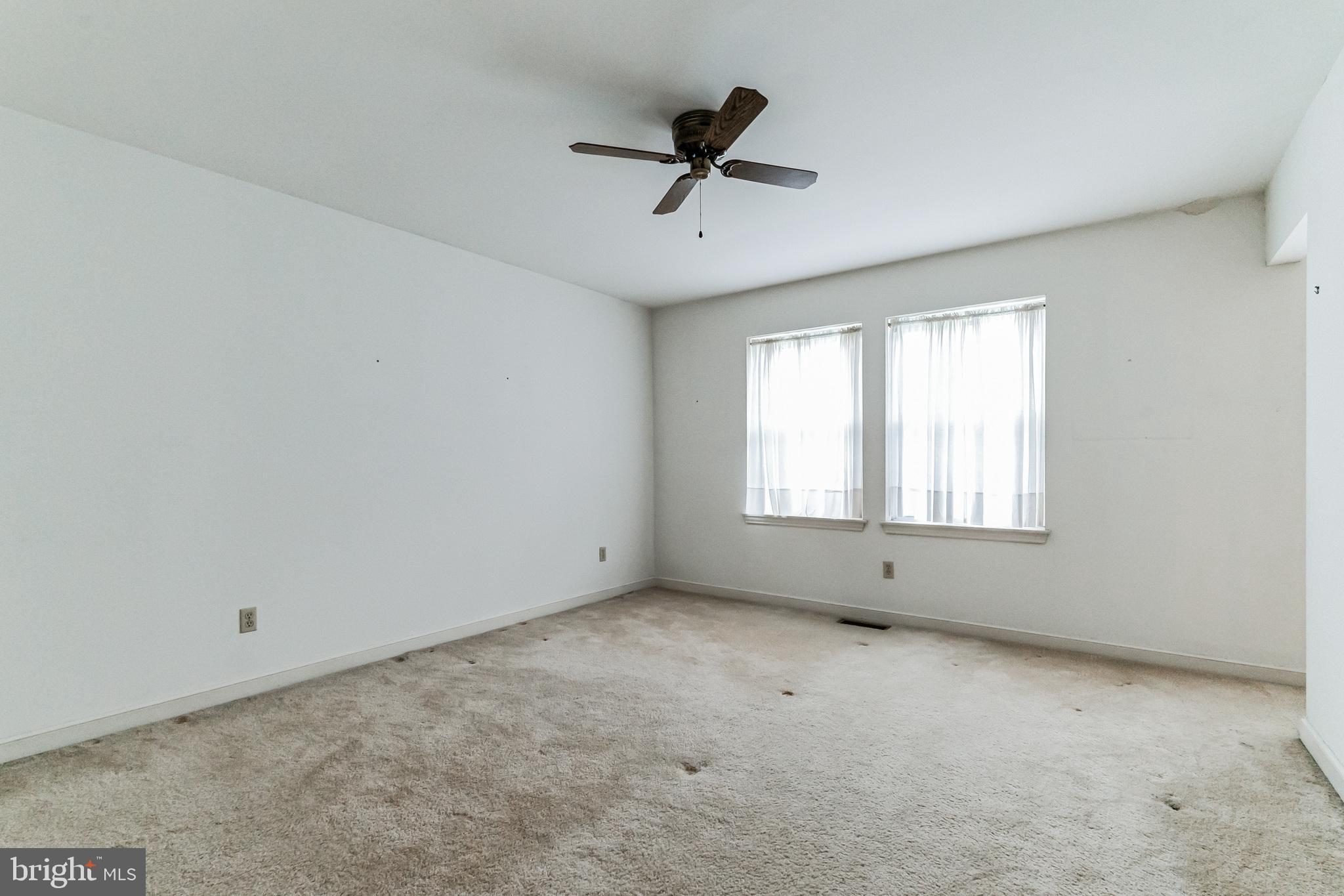 THE HIGHLANDS - Residential