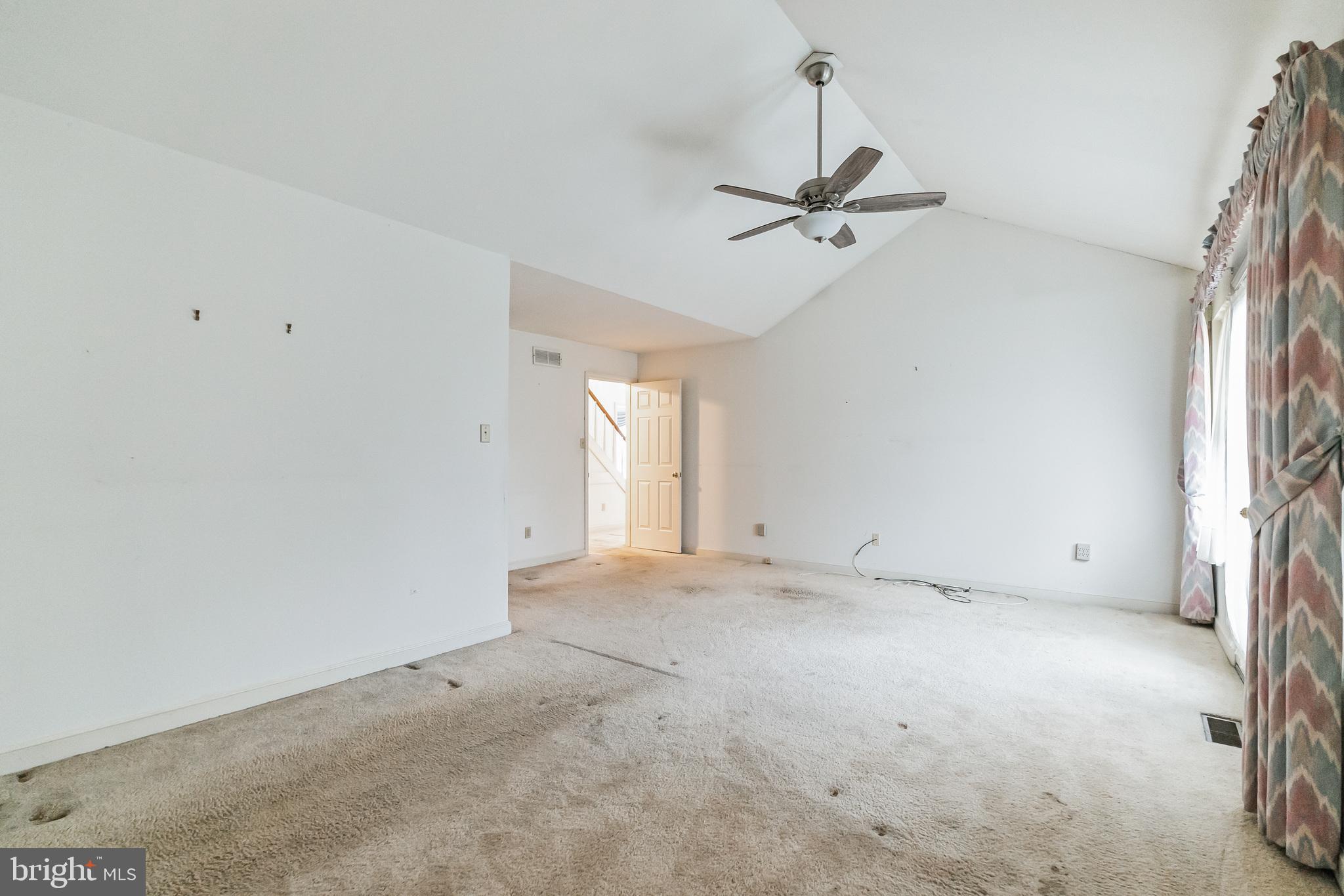 THE HIGHLANDS - Residential