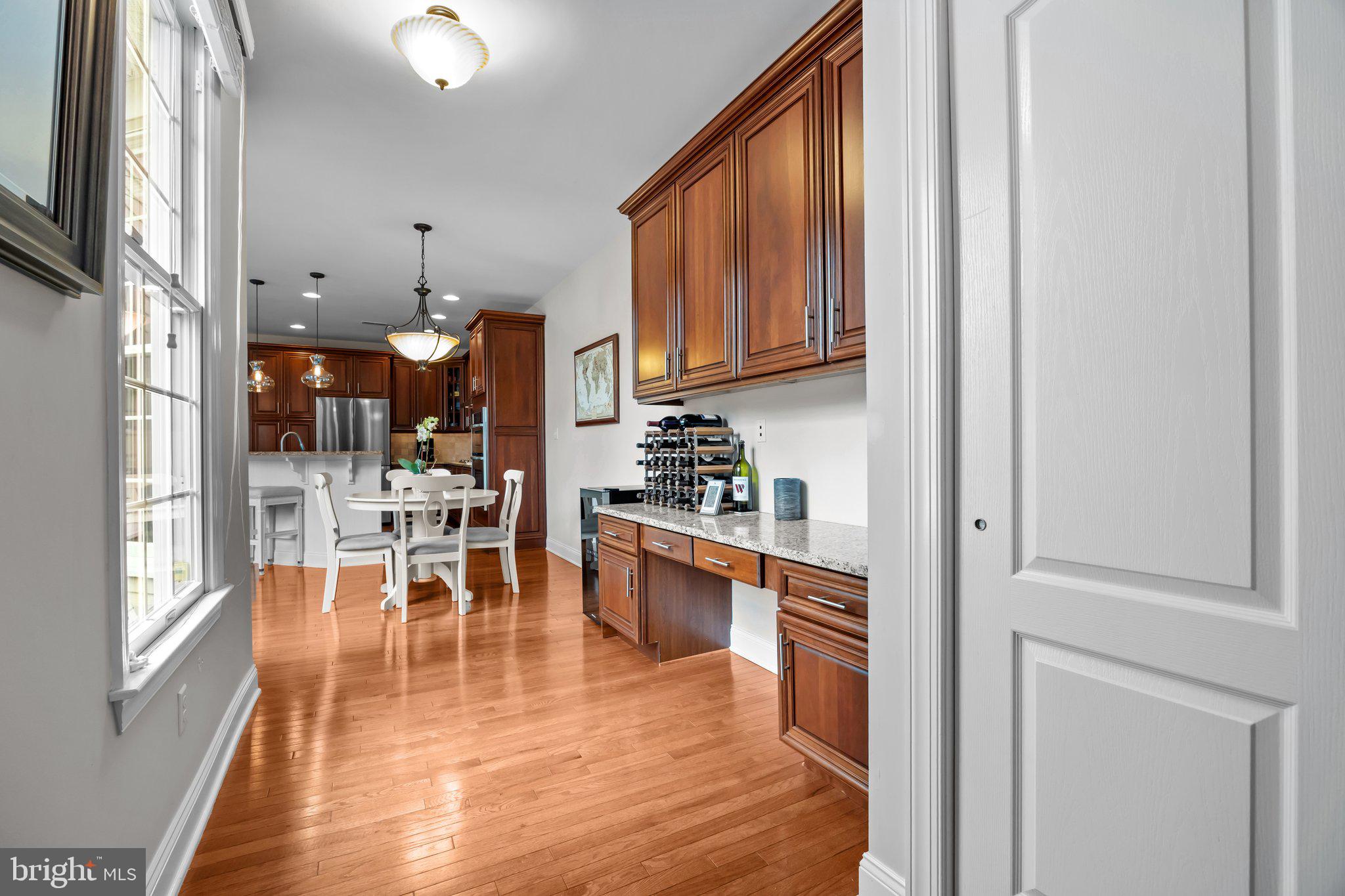 NEWTOWN WALK - Residential