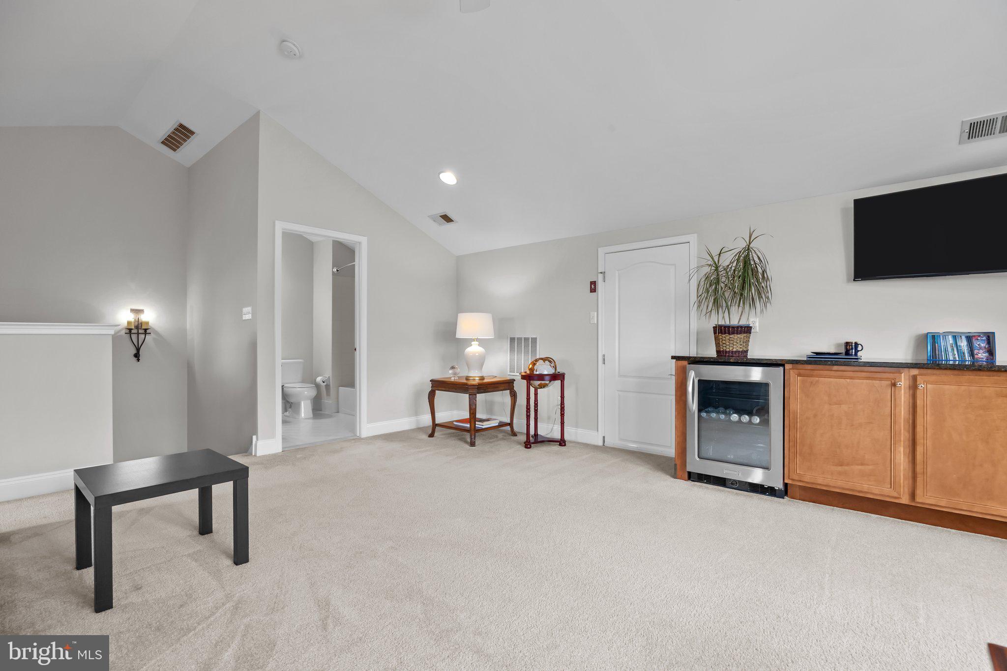 NEWTOWN WALK - Residential