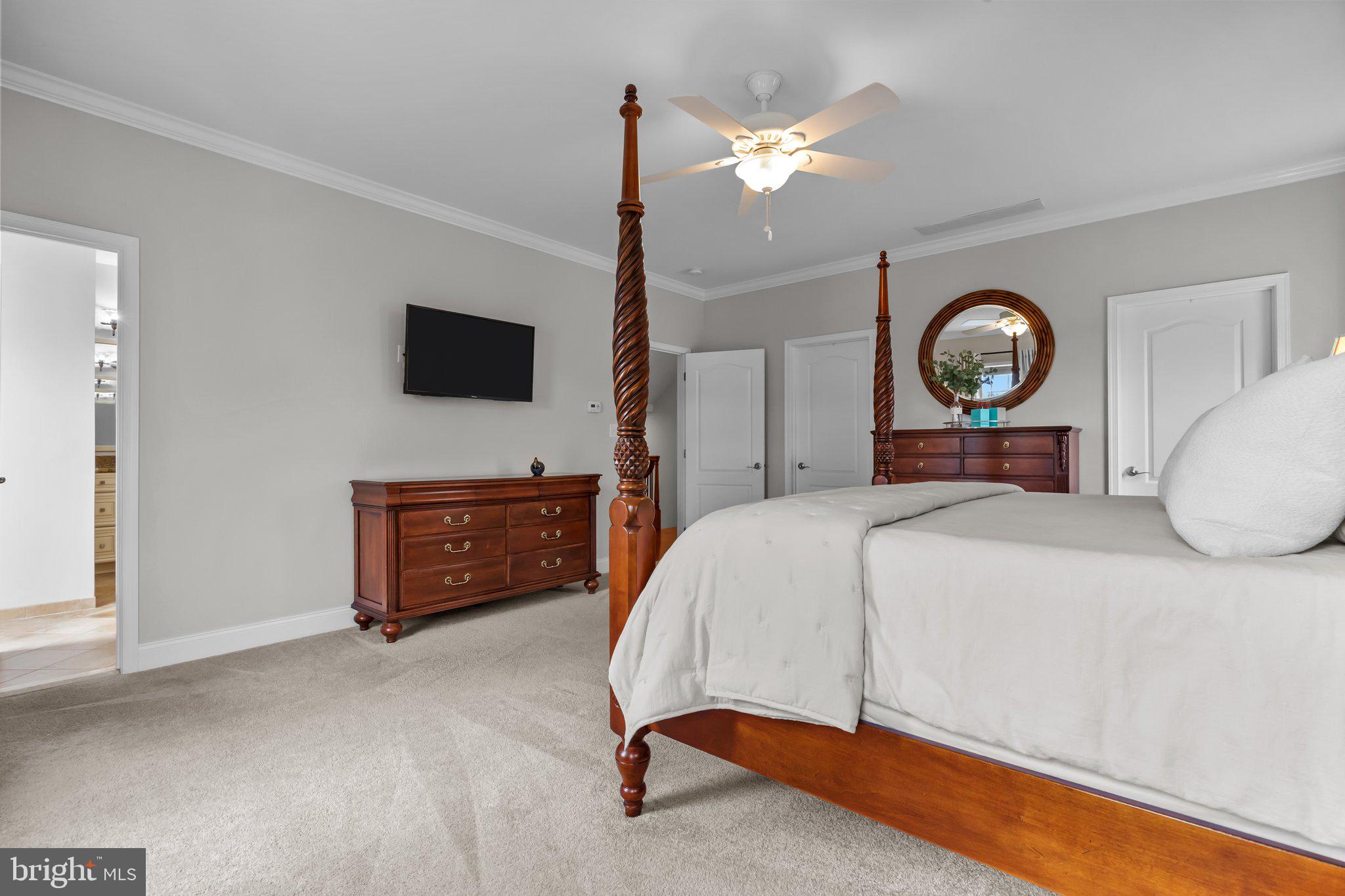 NEWTOWN WALK - Residential