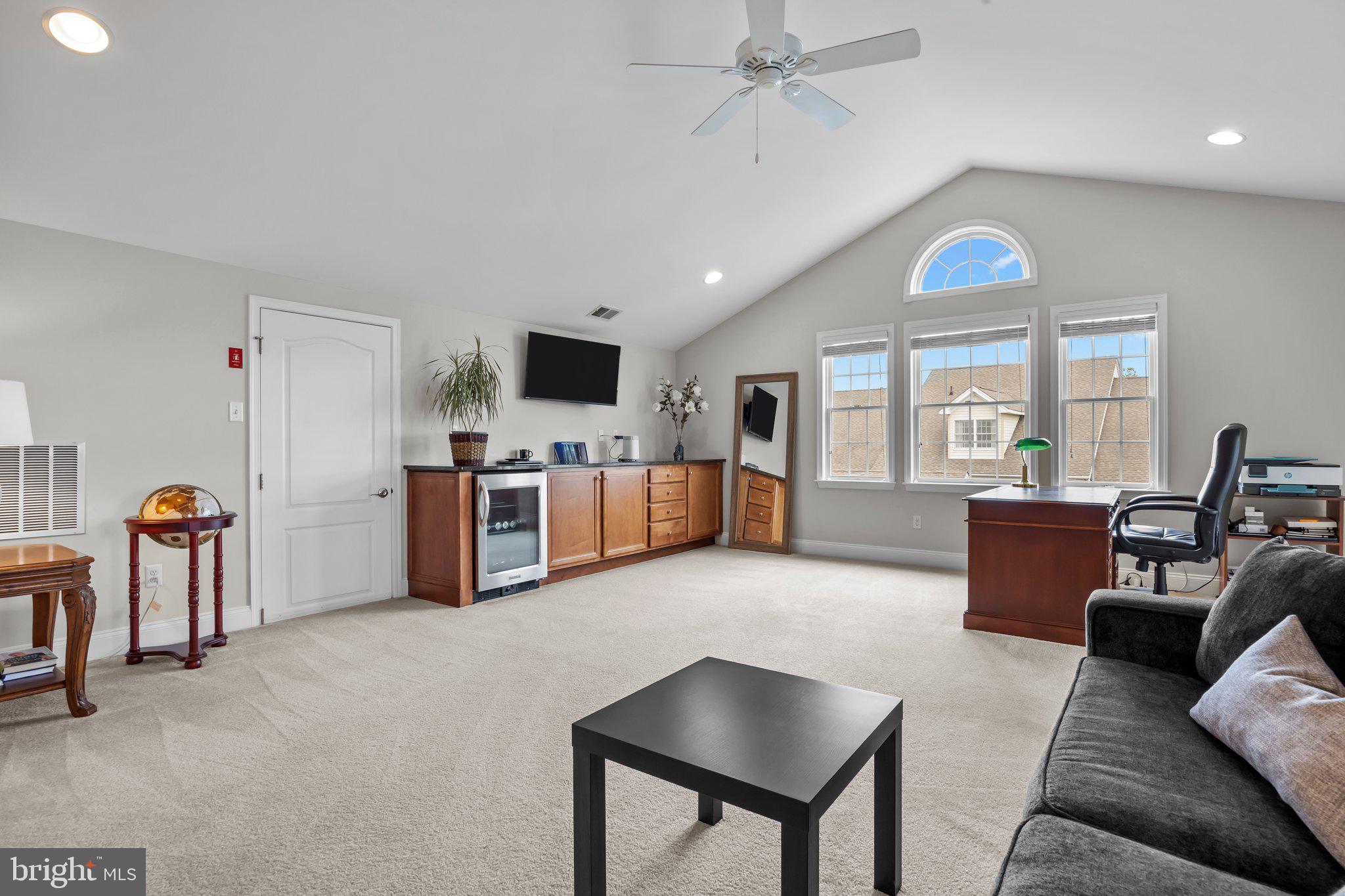 NEWTOWN WALK - Residential