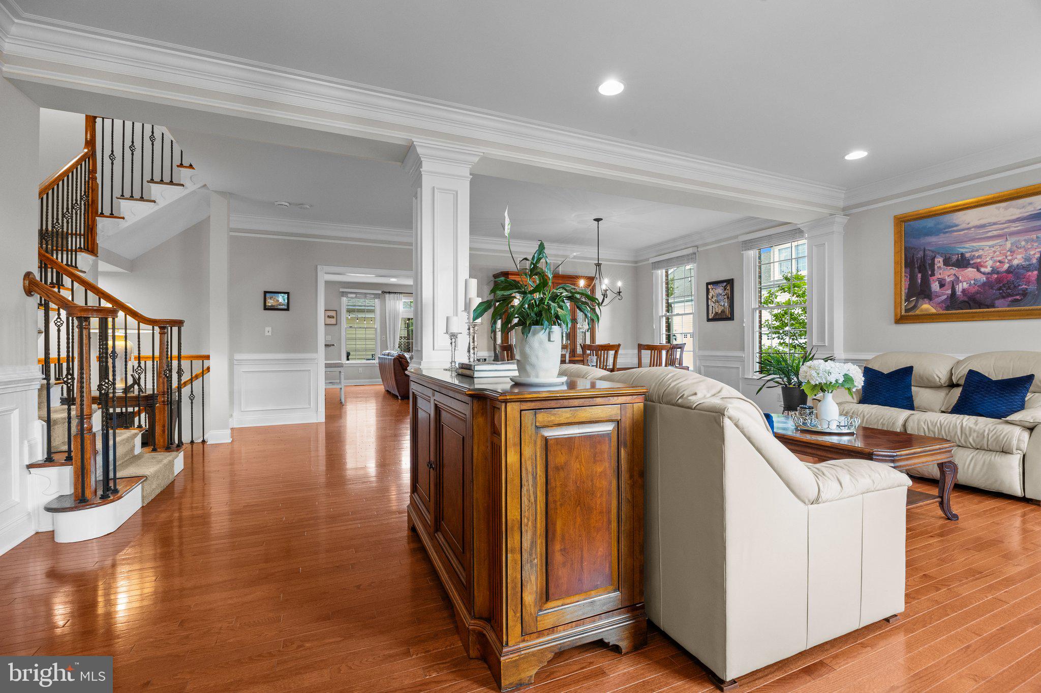 NEWTOWN WALK - Residential