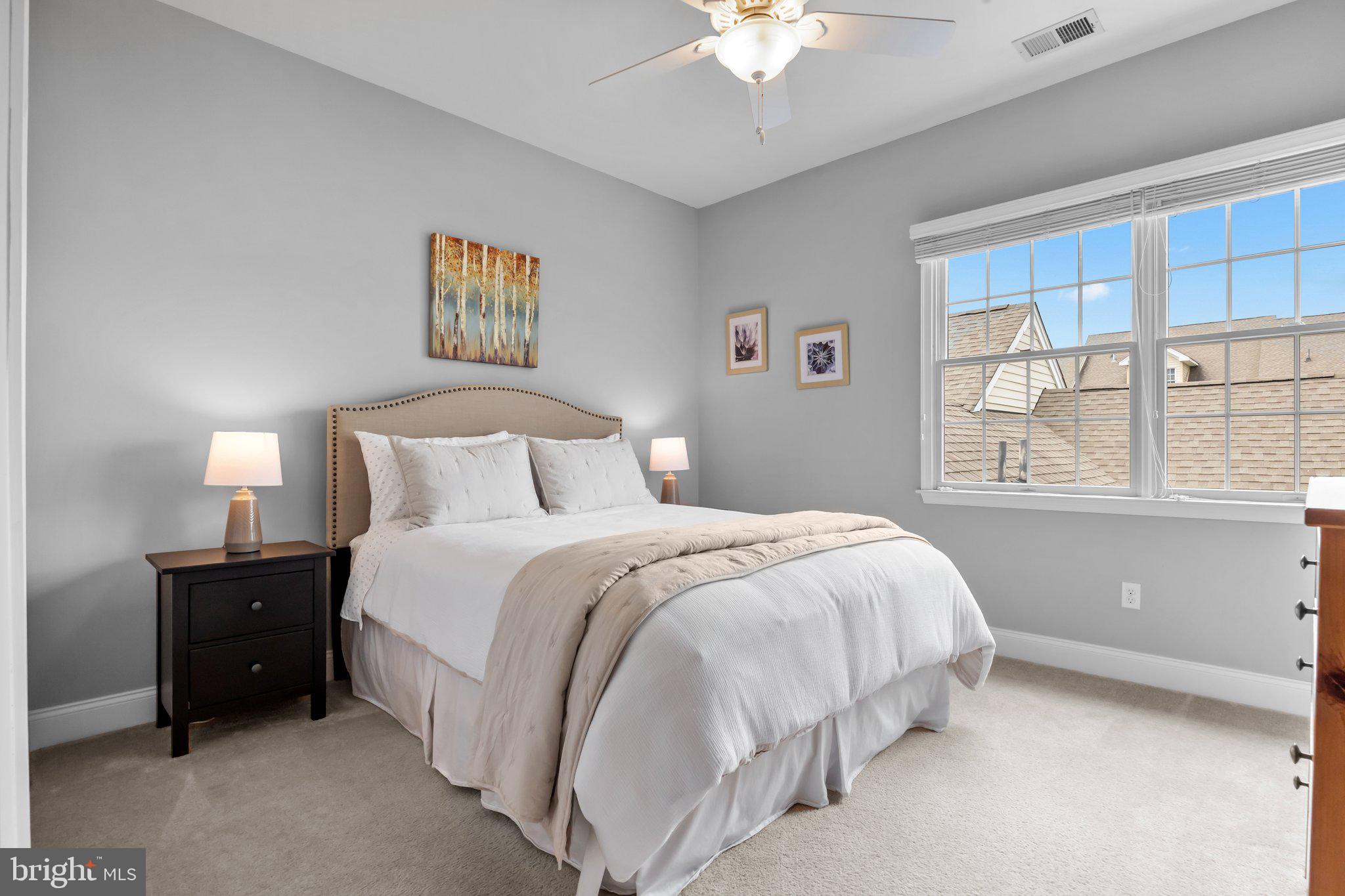 NEWTOWN WALK - Residential