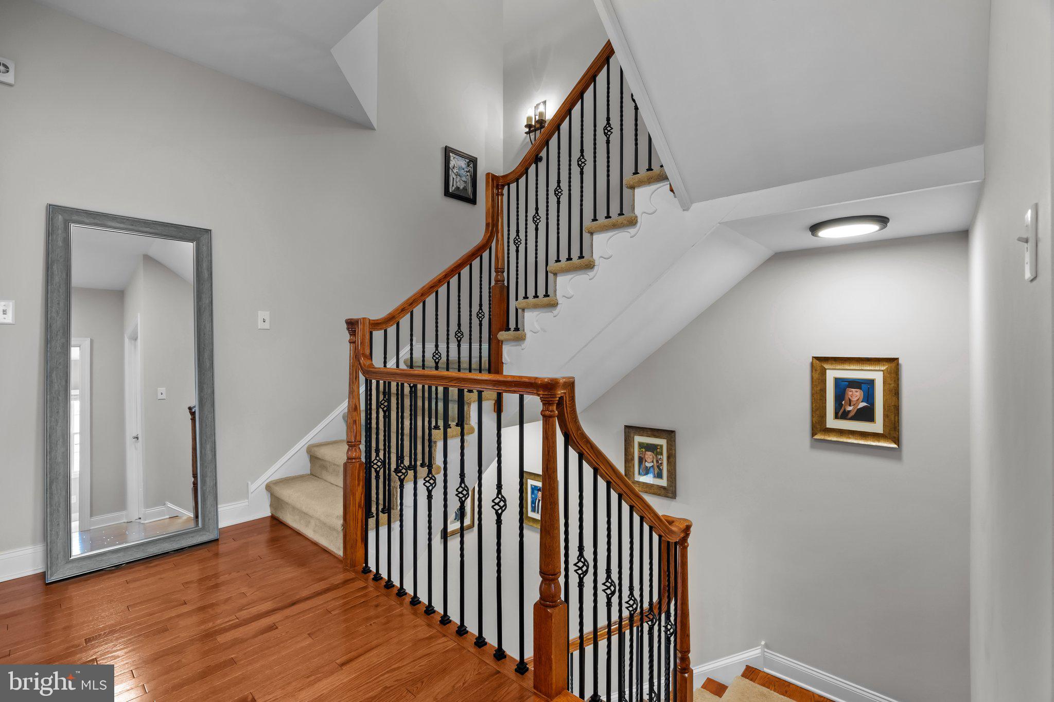 NEWTOWN WALK - Residential