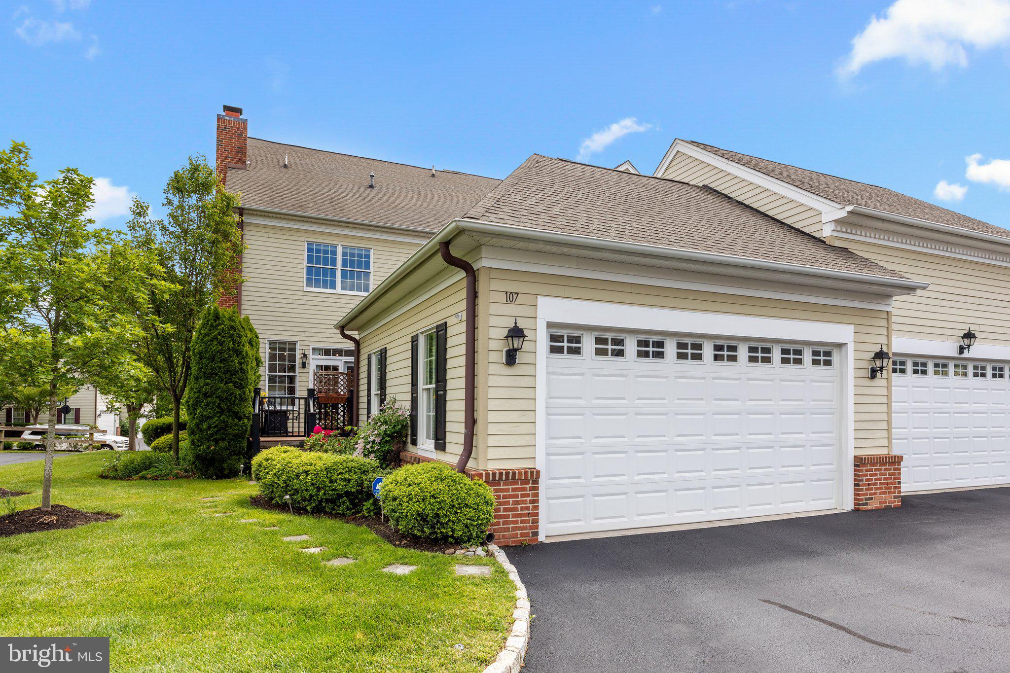 NEWTOWN WALK - Residential