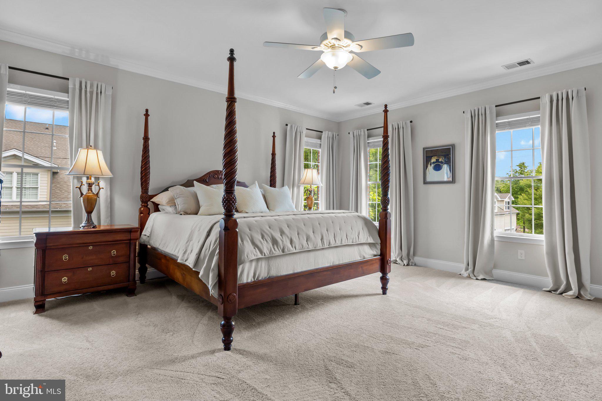 NEWTOWN WALK - Residential