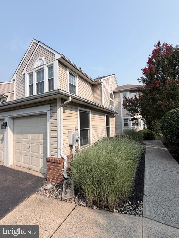 209 WAVERLY COURT
