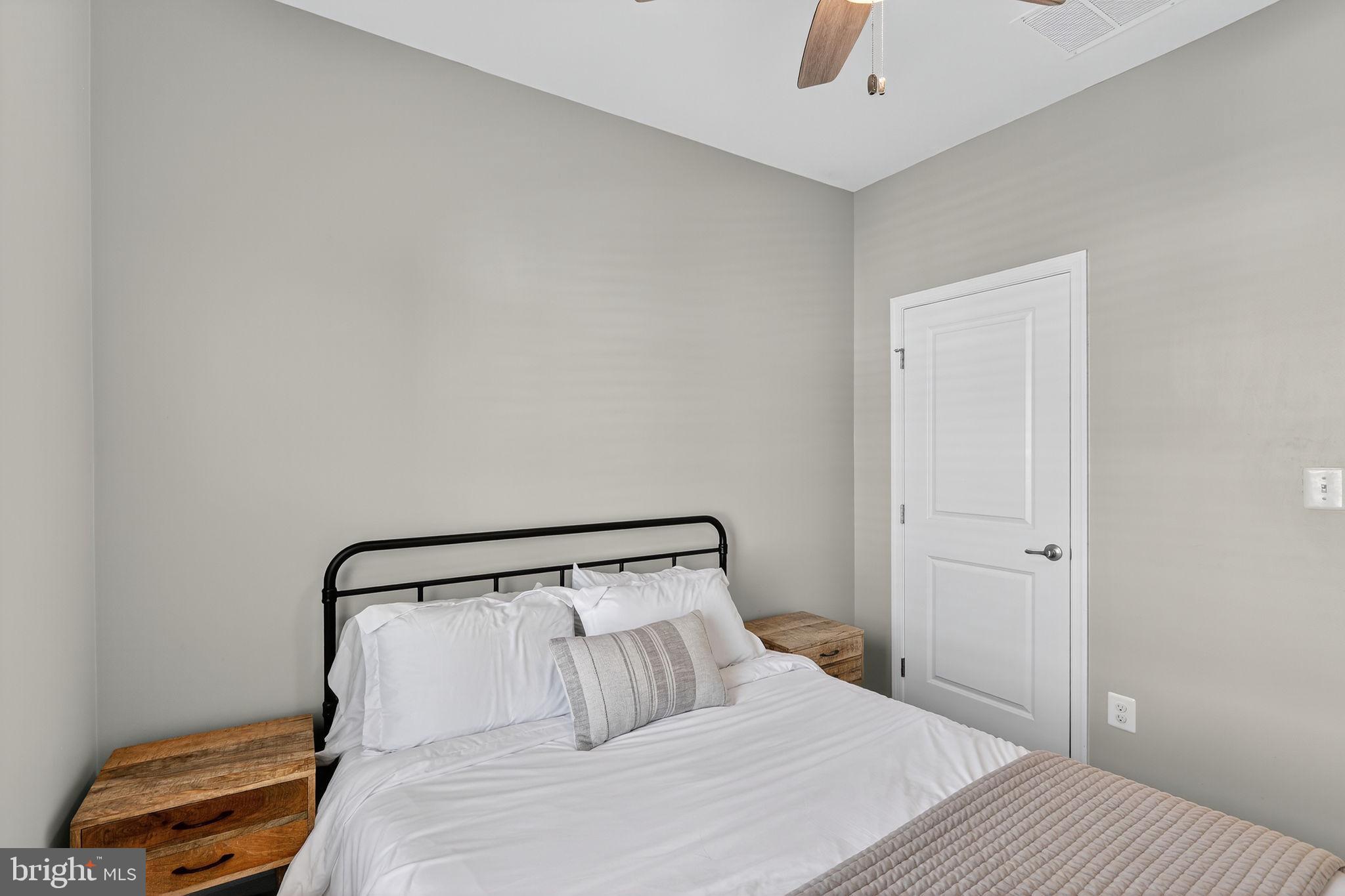 BRADLEY SQUARE - Residential