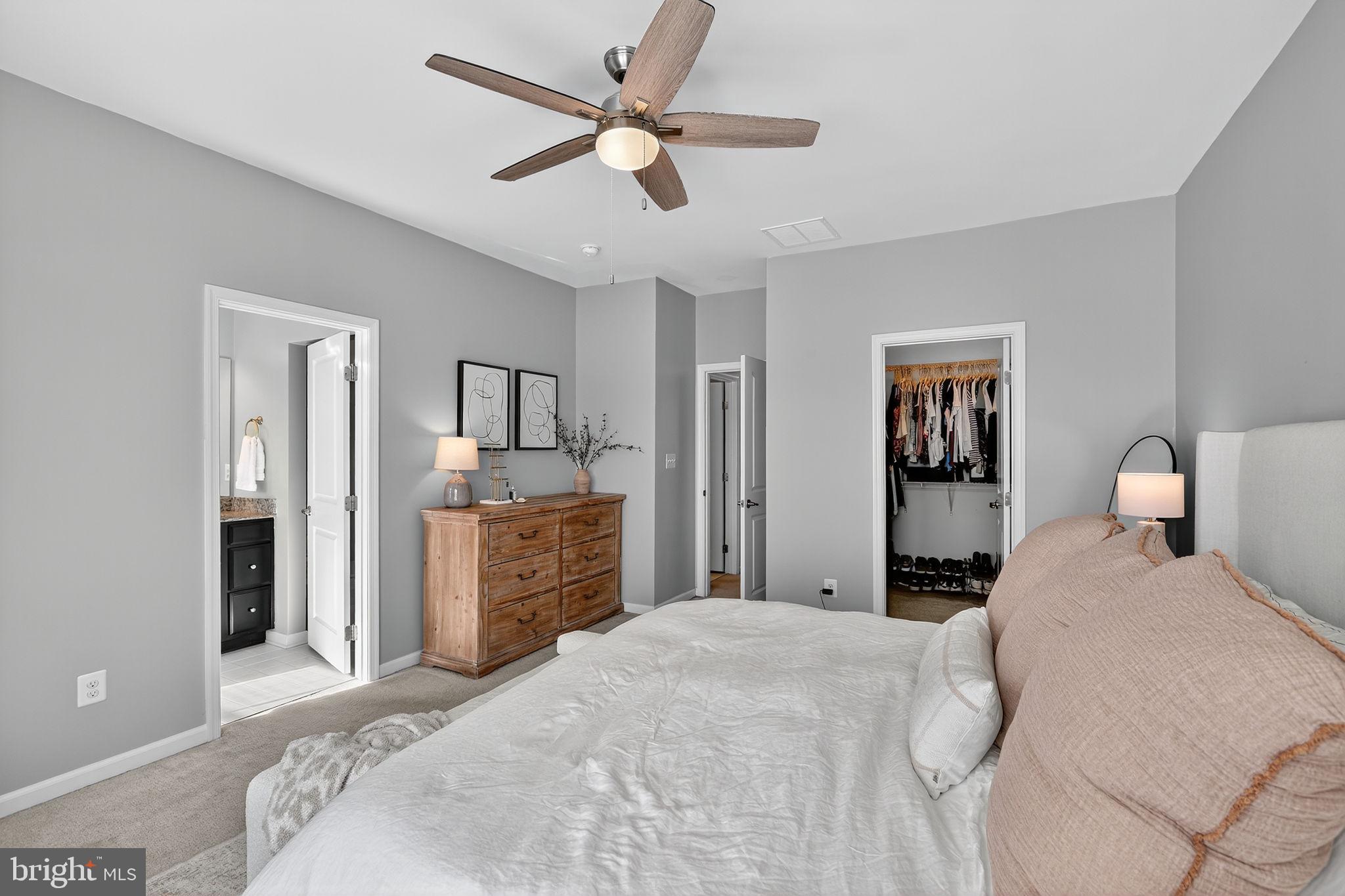 BRADLEY SQUARE - Residential