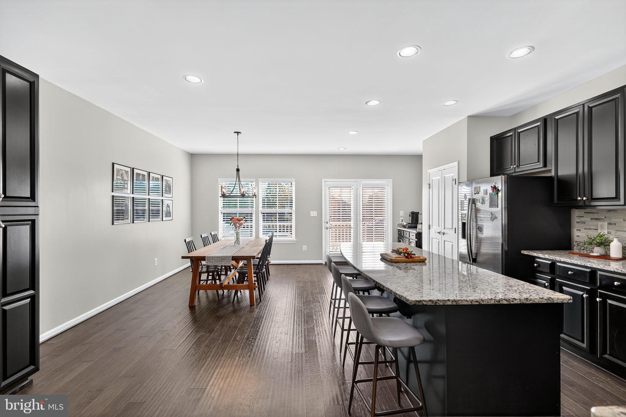 BRADLEY SQUARE - Residential