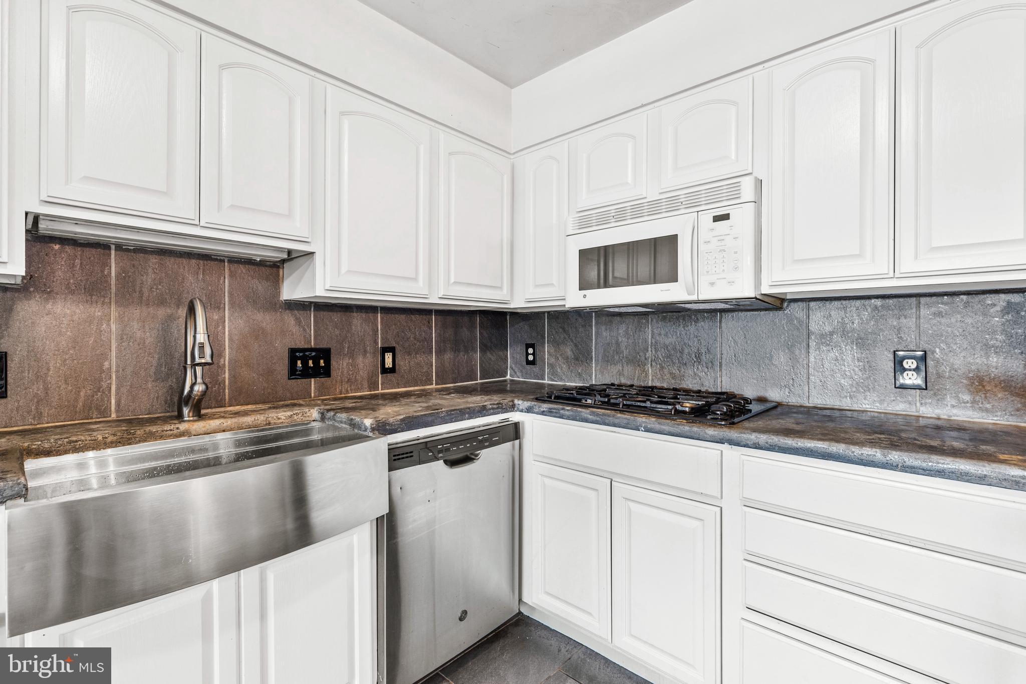 SPRINGDALE - Residential