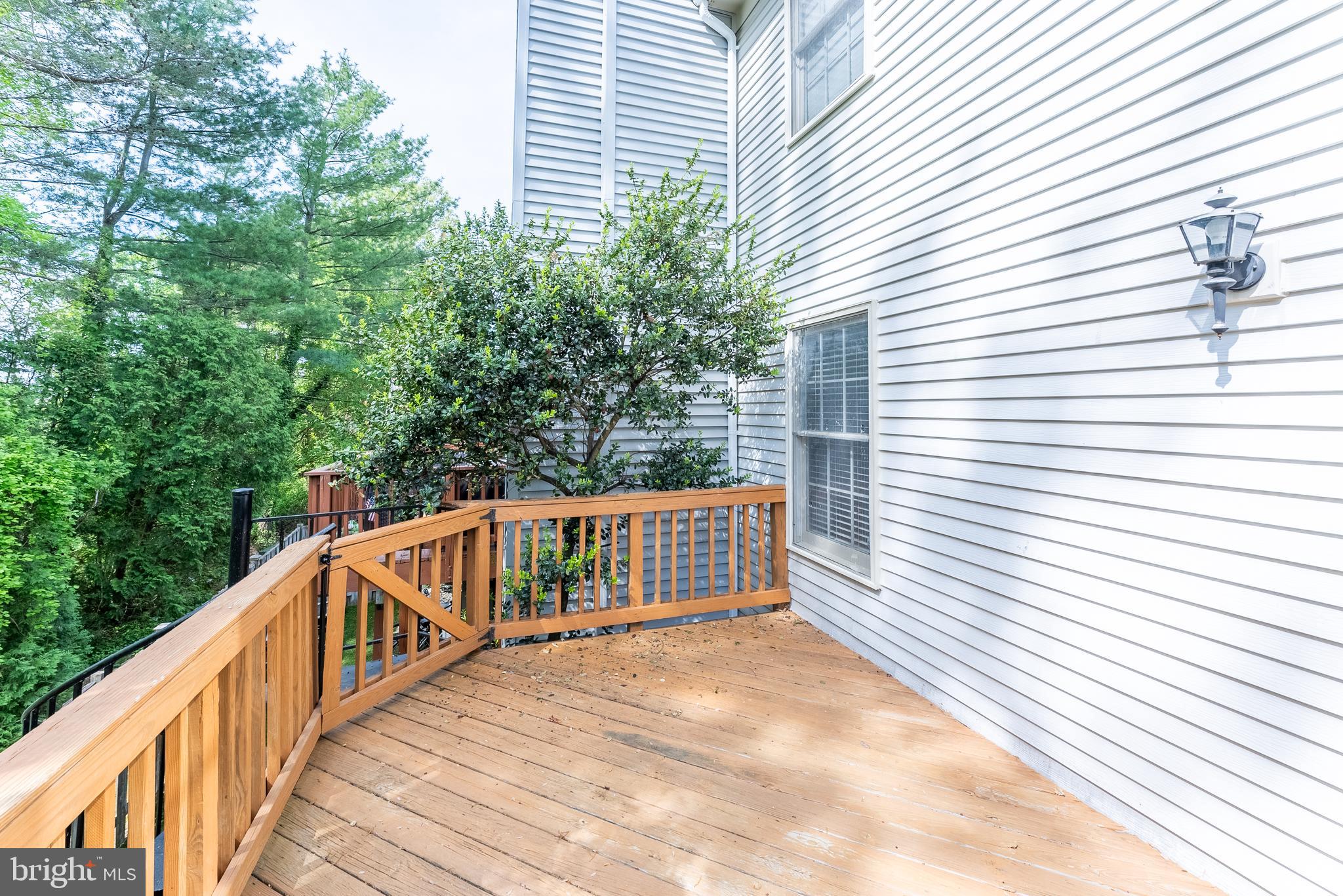 LANDSDOWNE - Residential