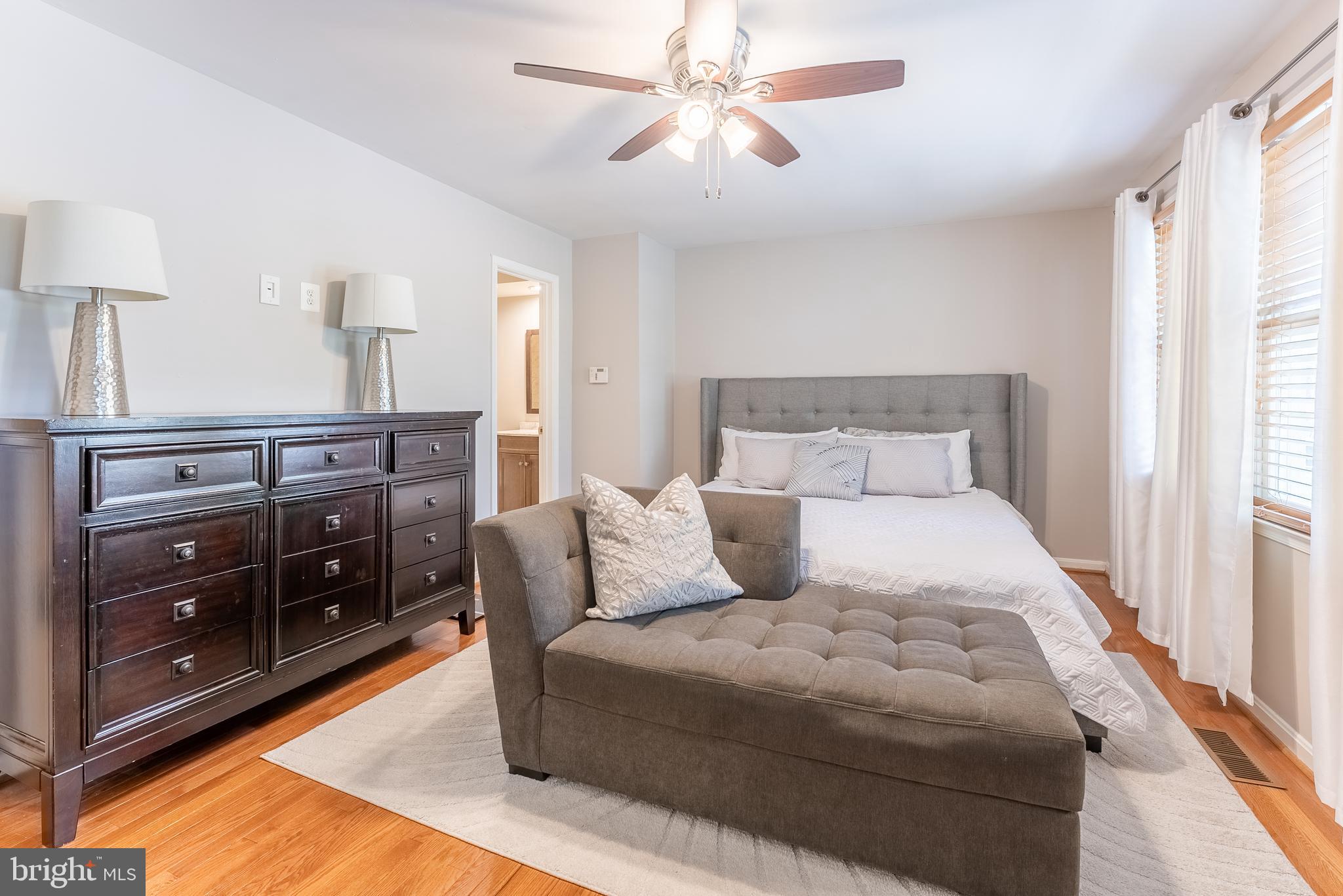 LANDSDOWNE - Residential