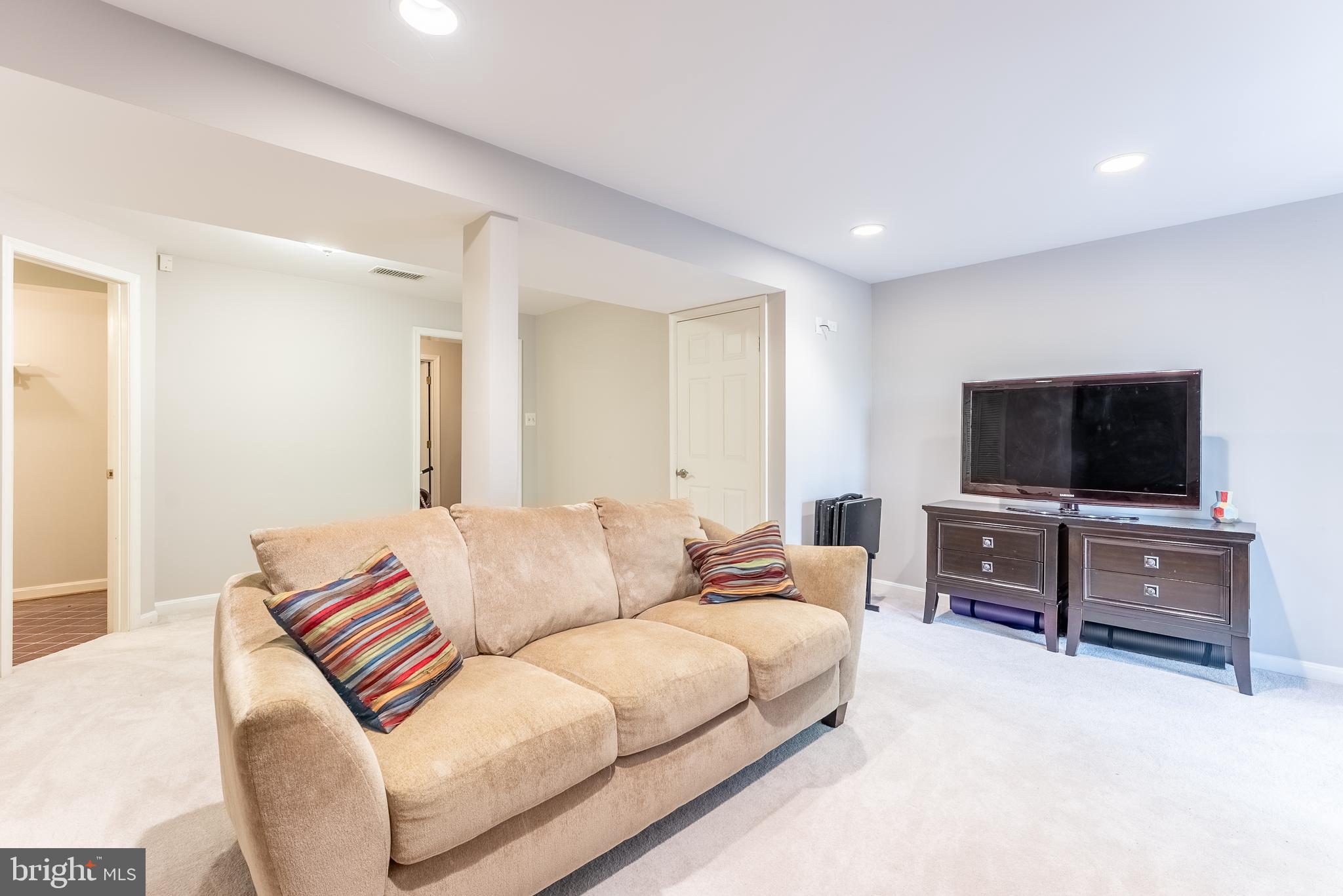 LANDSDOWNE - Residential