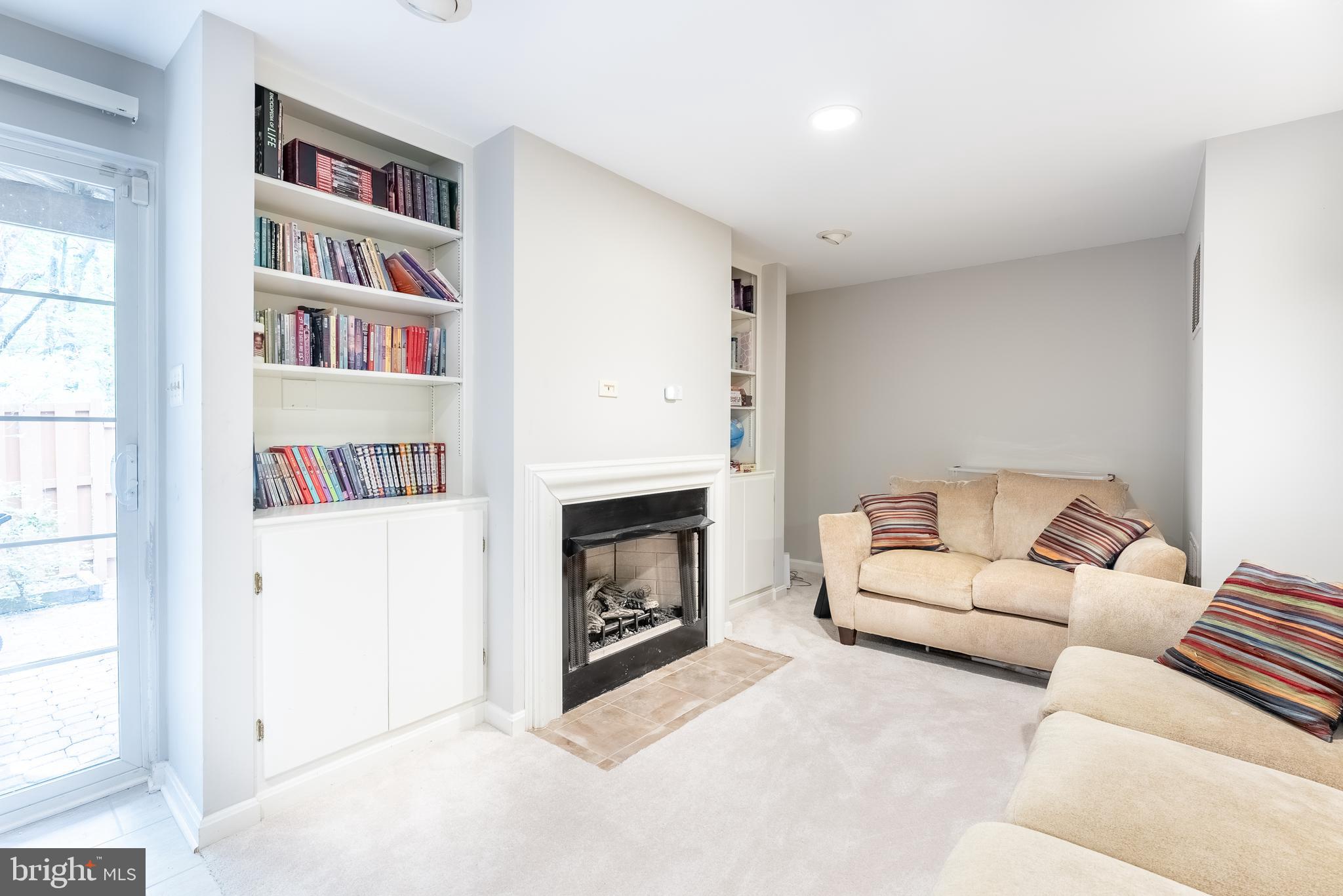 LANDSDOWNE - Residential