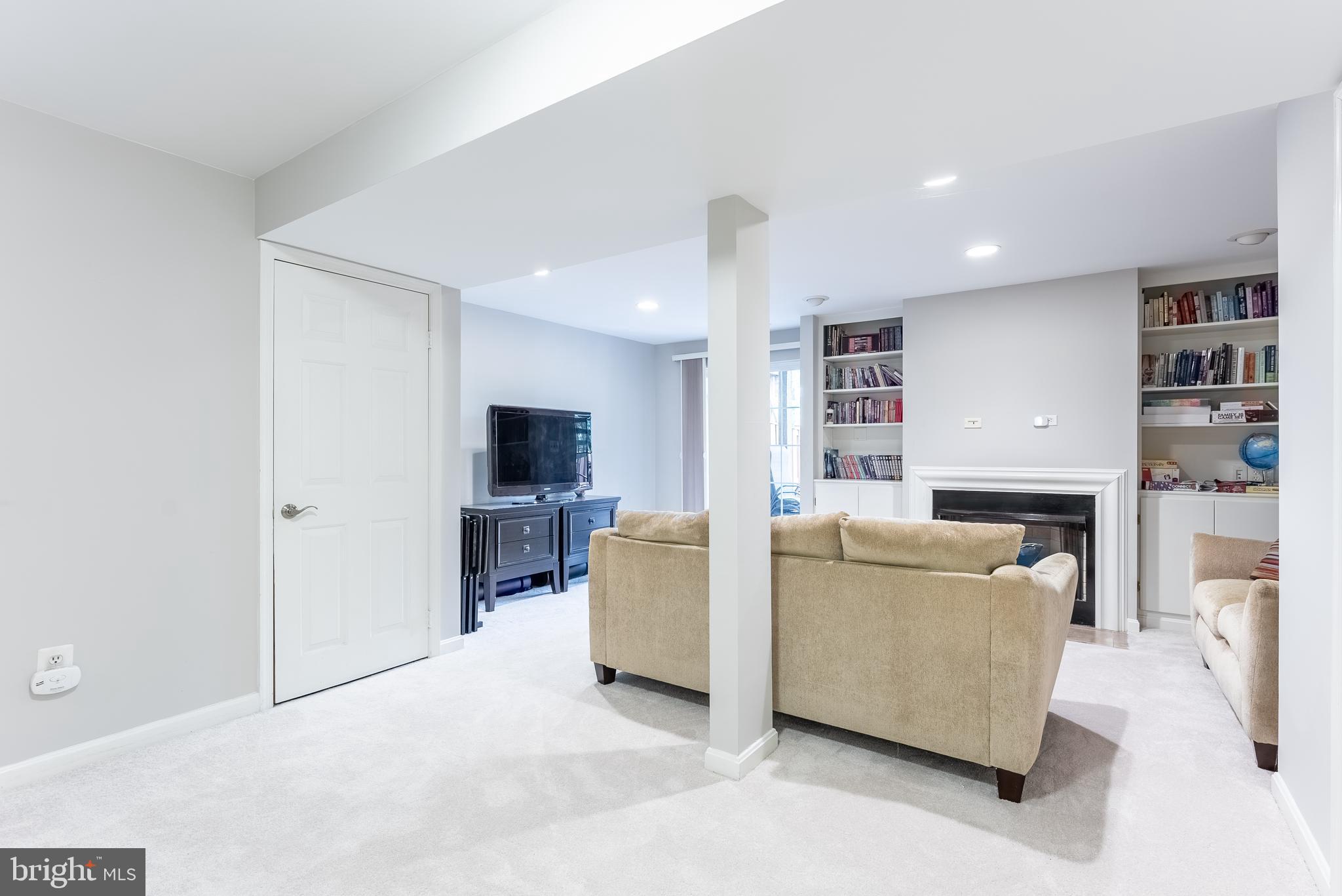 LANDSDOWNE - Residential