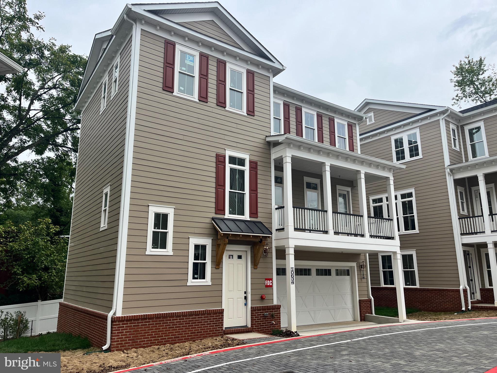 10634 POCKET PLACE