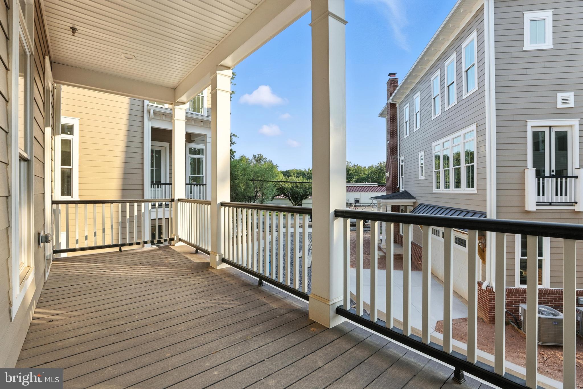 10634 POCKET PLACE