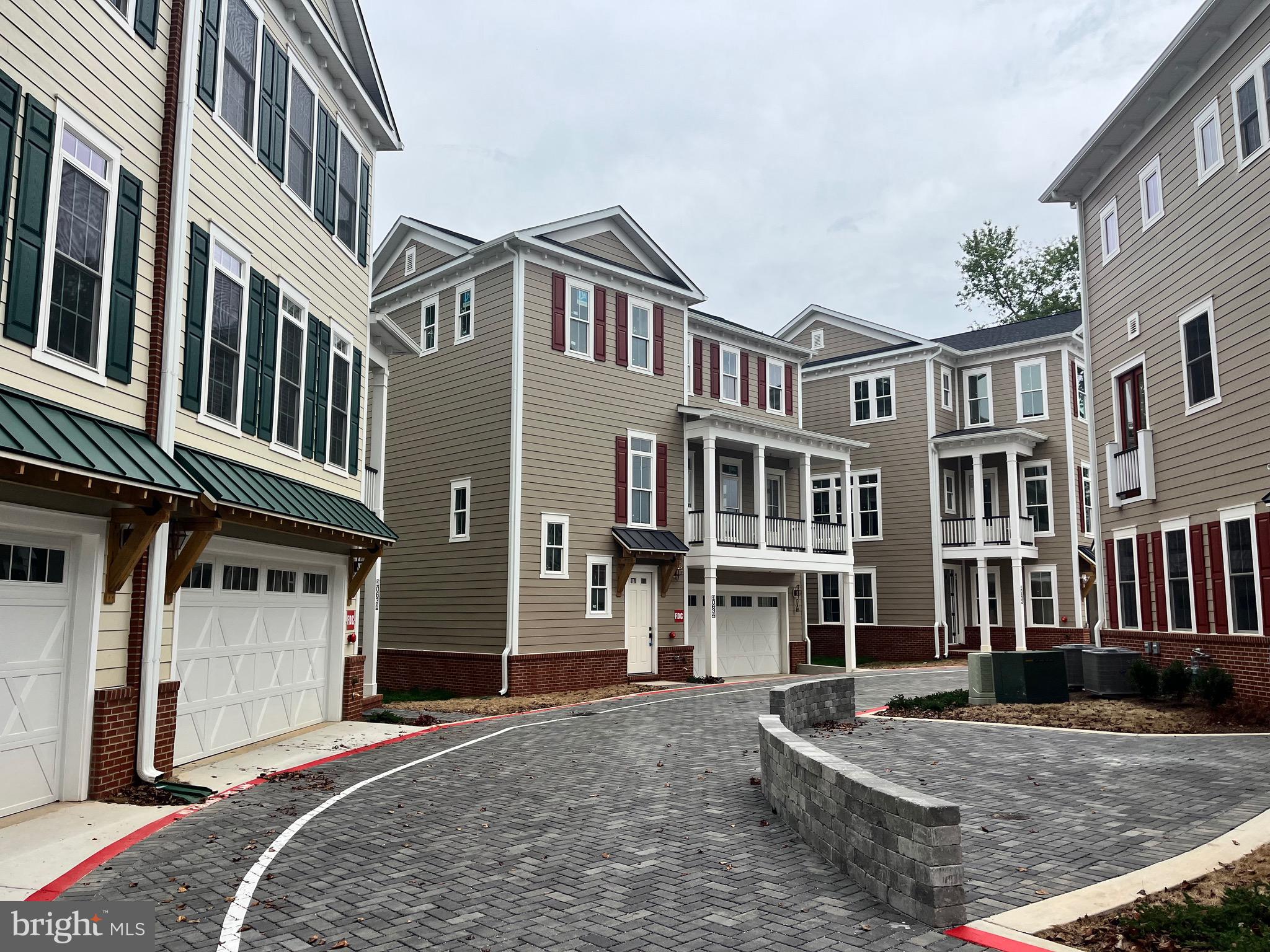 10634 POCKET PLACE