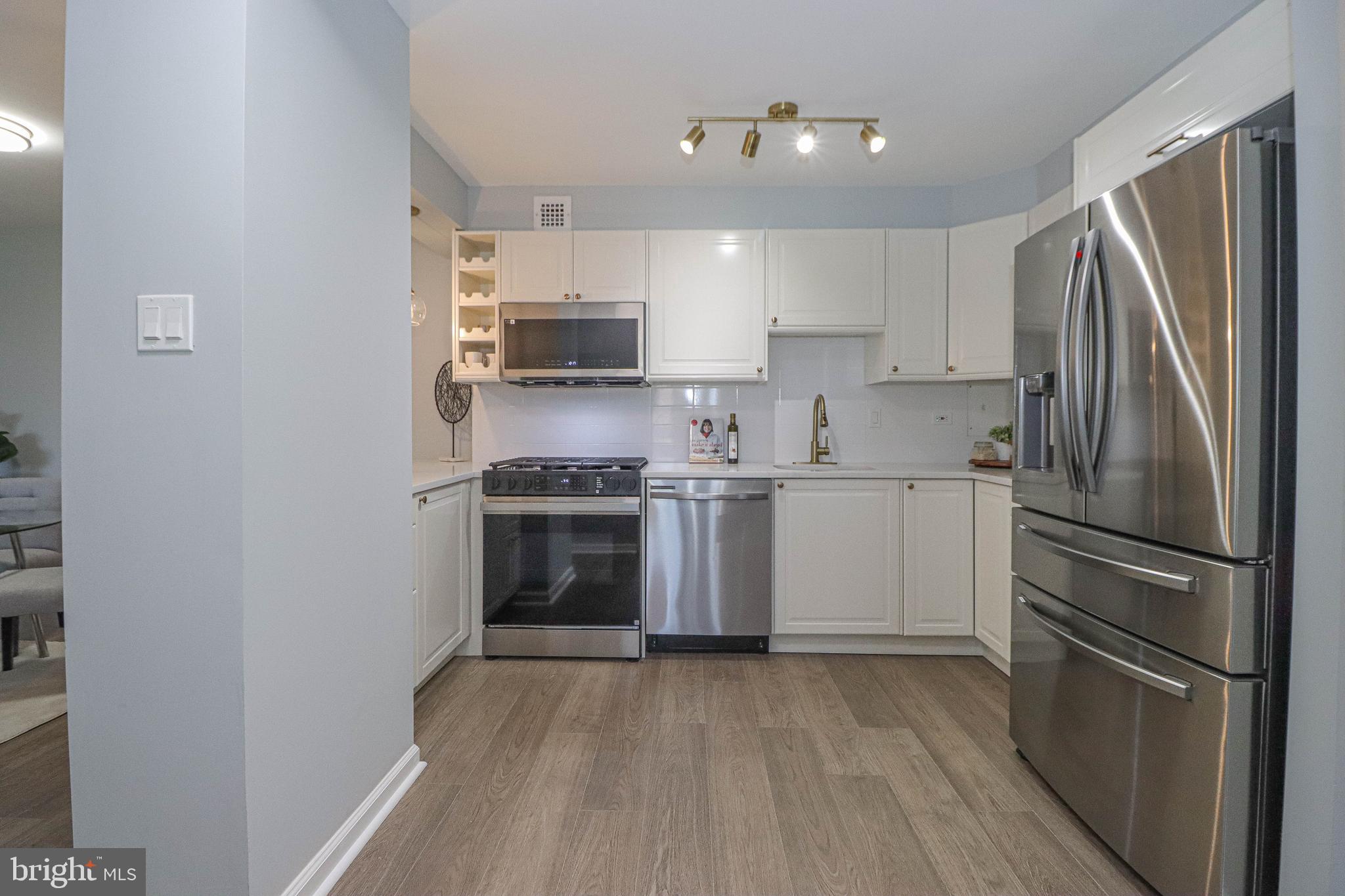 700 7TH STREET SW 206