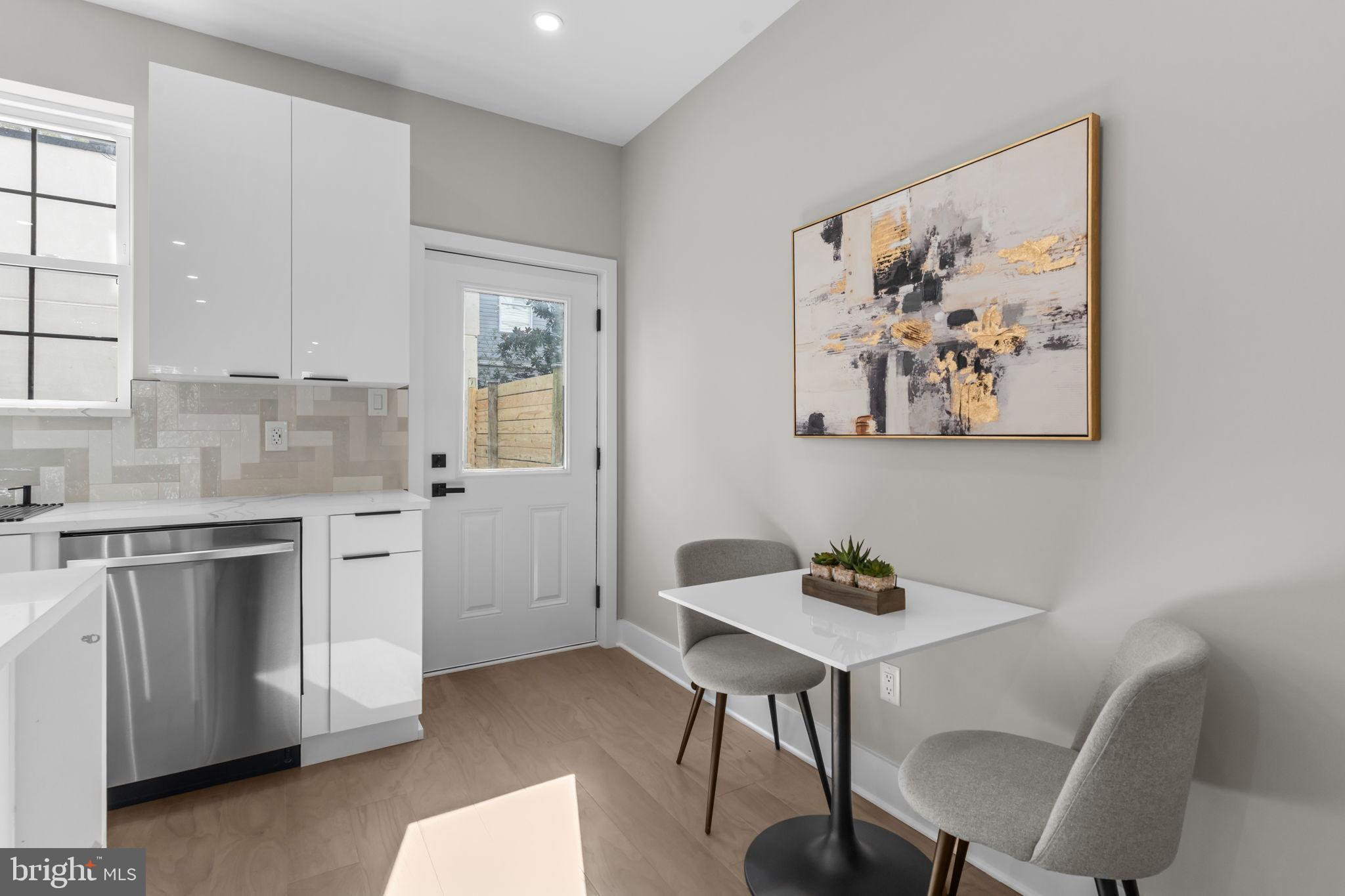 OLDE KENSINGTON - Residential