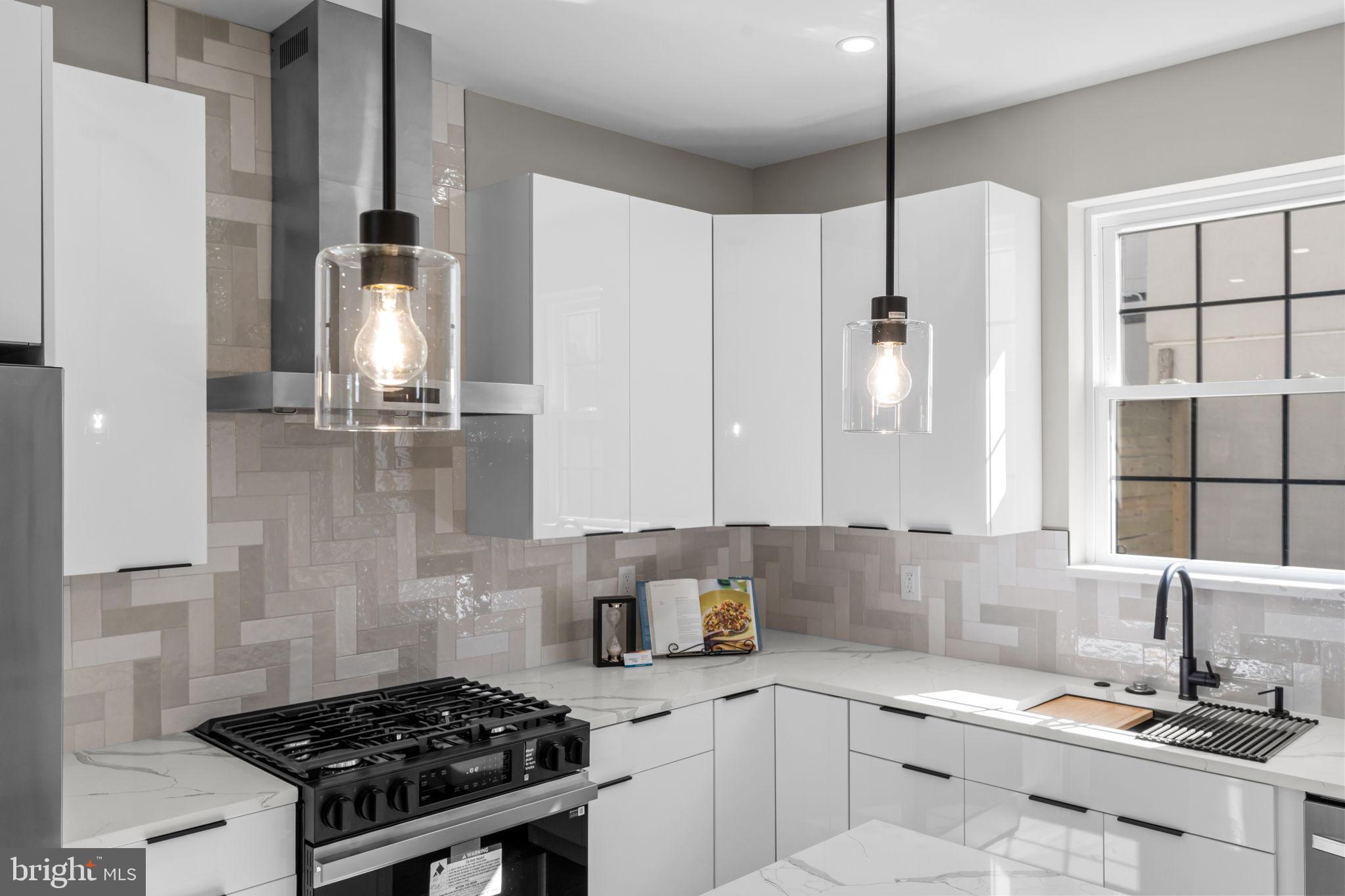 OLDE KENSINGTON - Residential