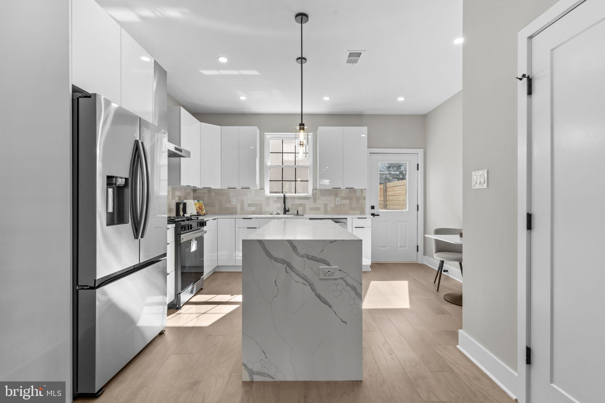 OLDE KENSINGTON - Residential