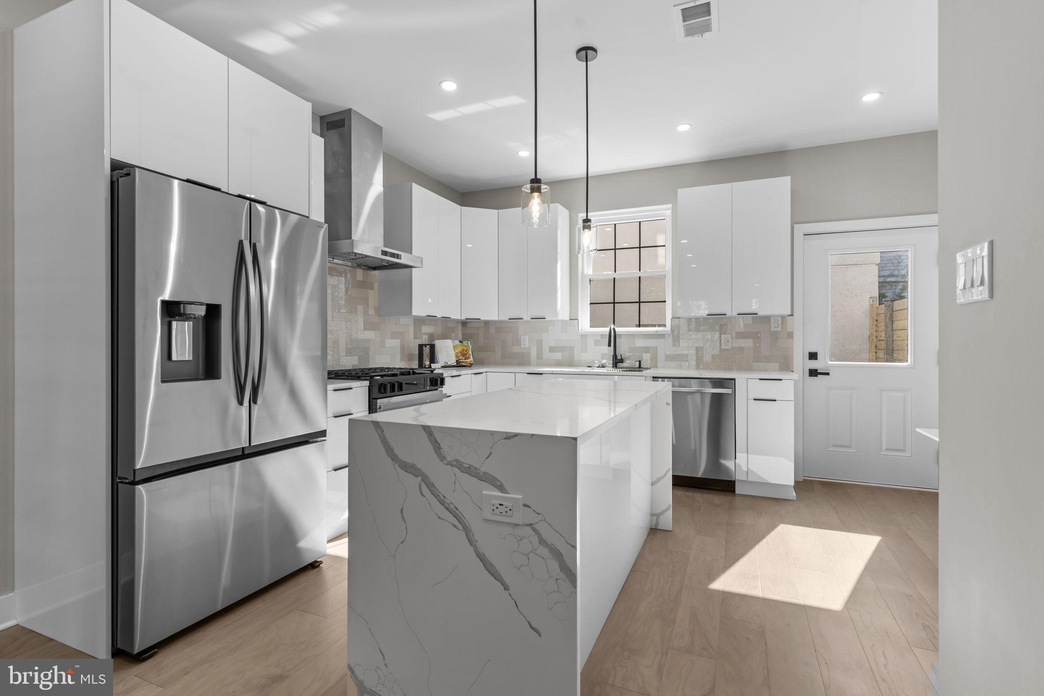 OLDE KENSINGTON - Residential