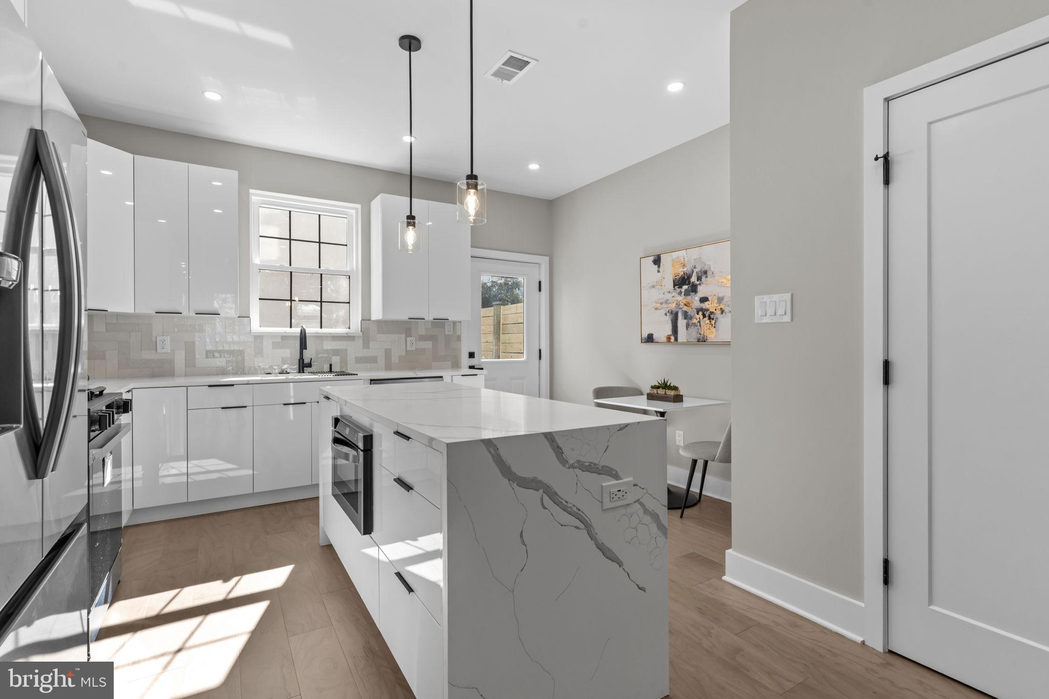 OLDE KENSINGTON - Residential