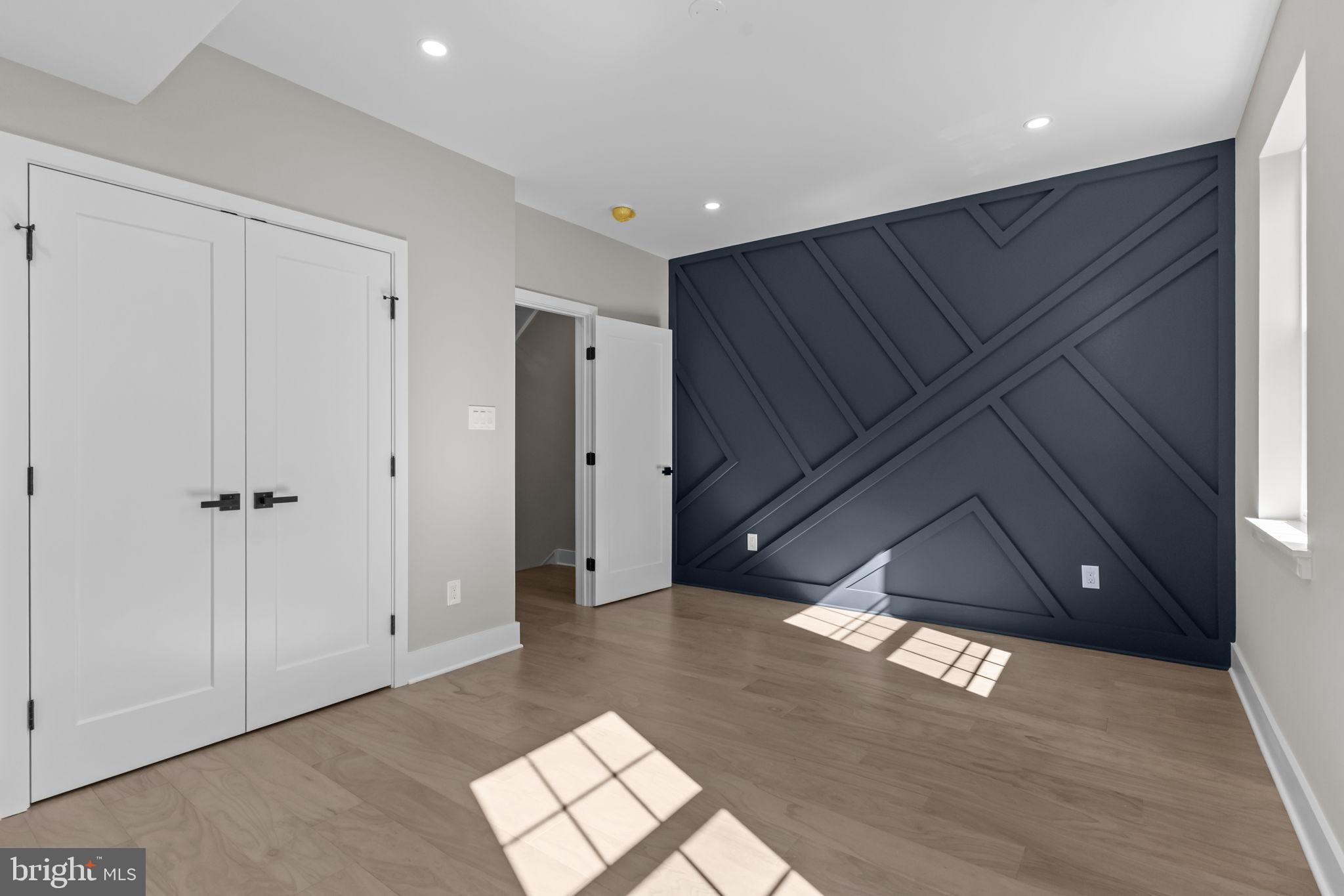 OLDE KENSINGTON - Residential