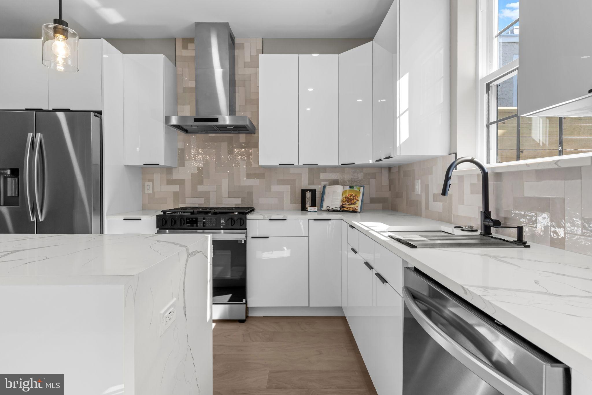 OLDE KENSINGTON - Residential