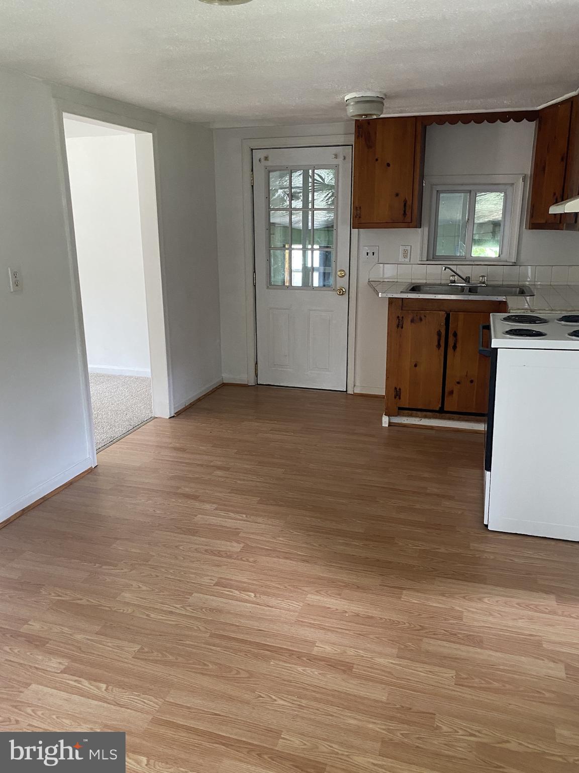 C M LOCKHART - Residential