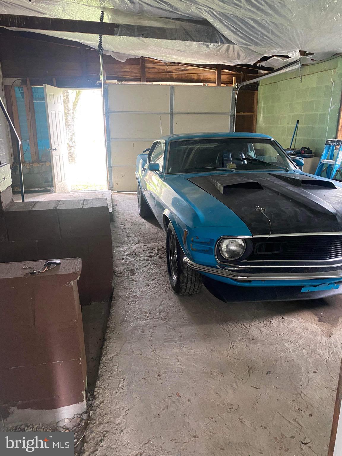 C M LOCKHART - Residential