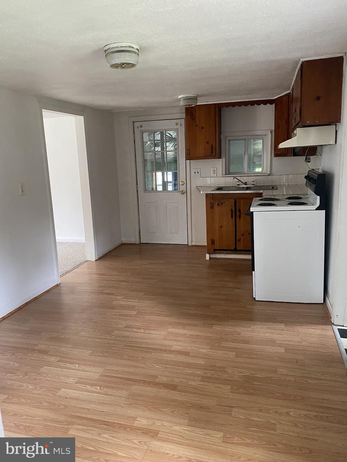 C M LOCKHART - Residential