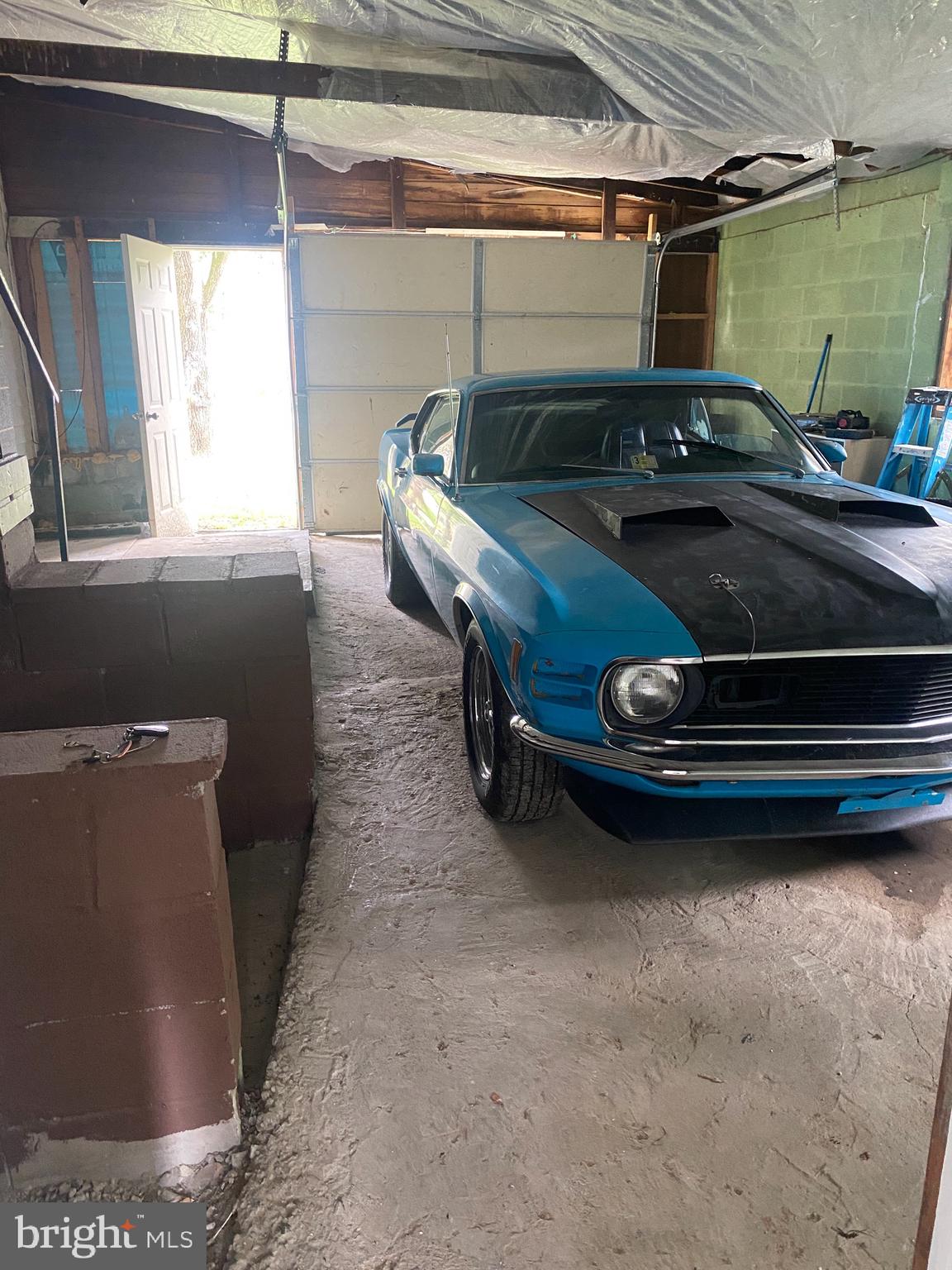 C M LOCKHART - Residential